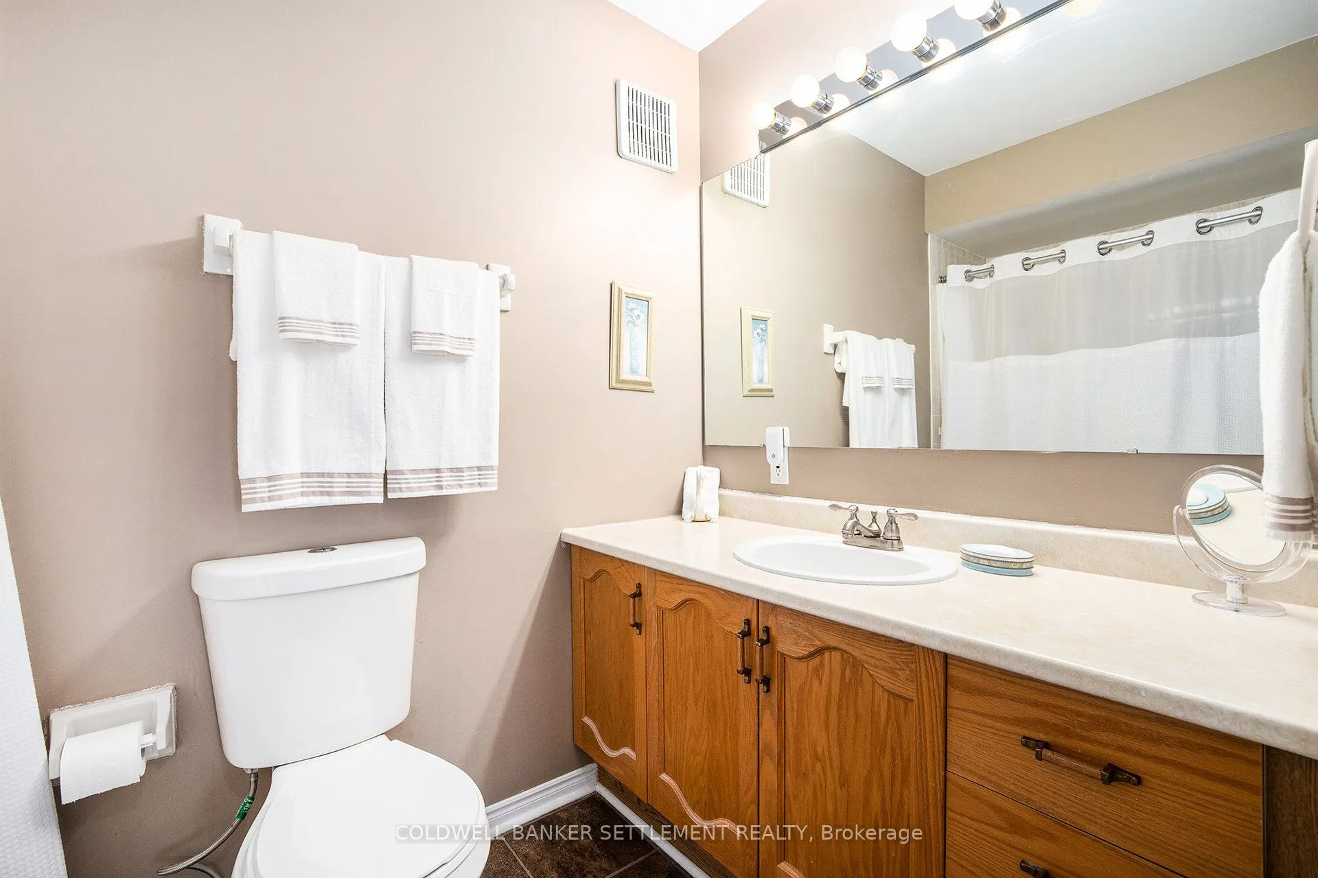 10 Armstrong Drive, #301