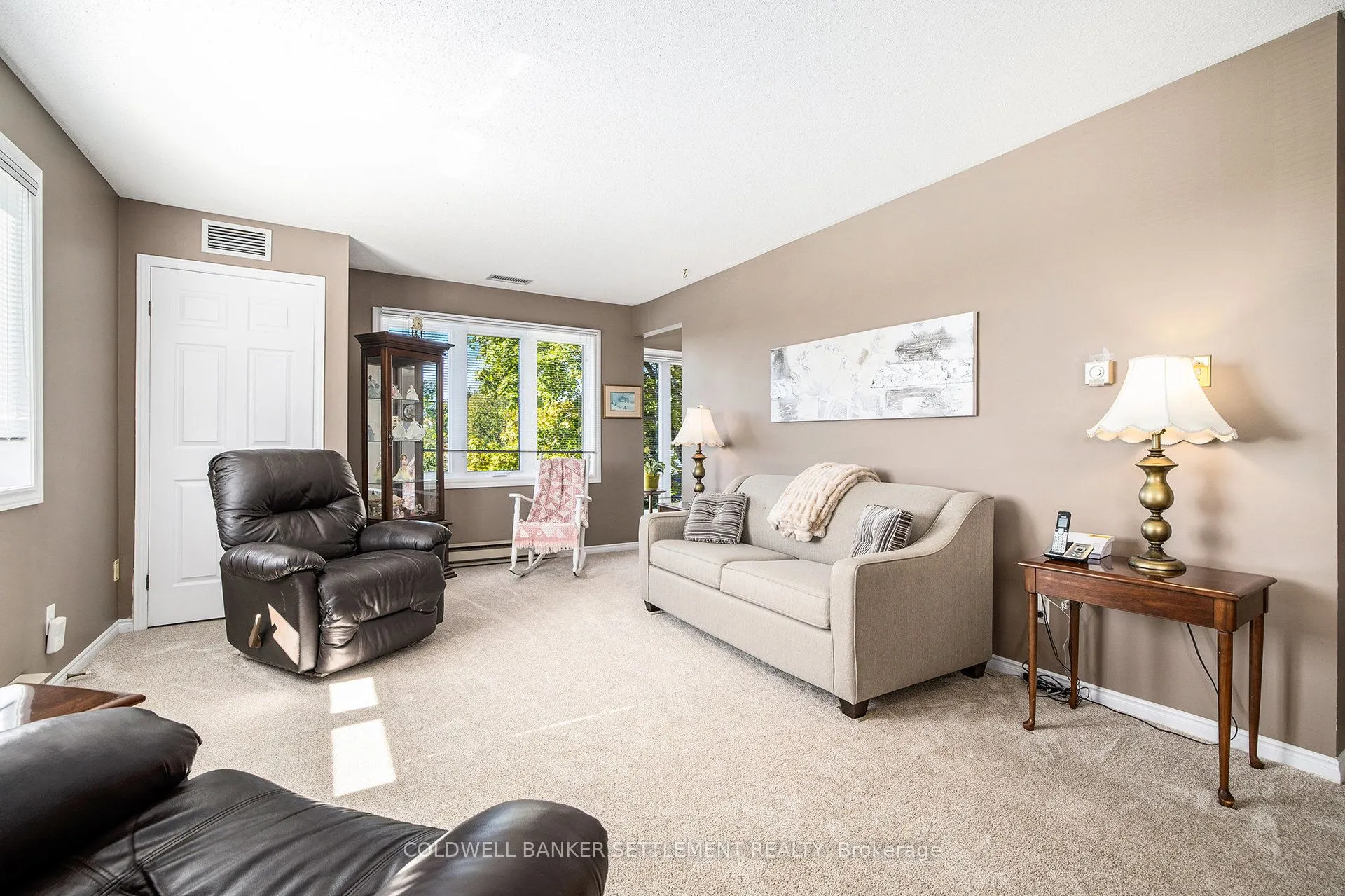 10 Armstrong Drive, #301