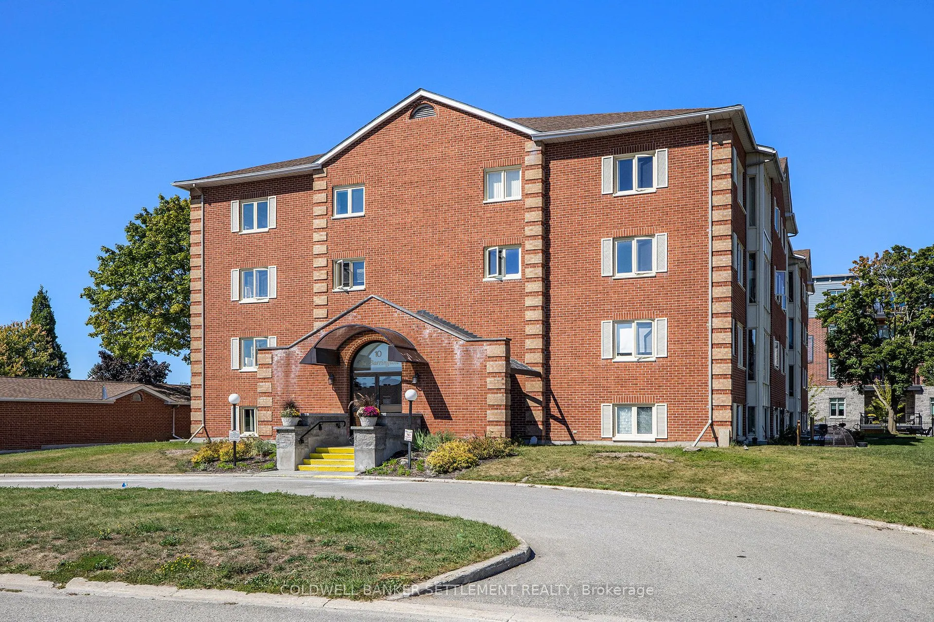 10 Armstrong Drive, #301