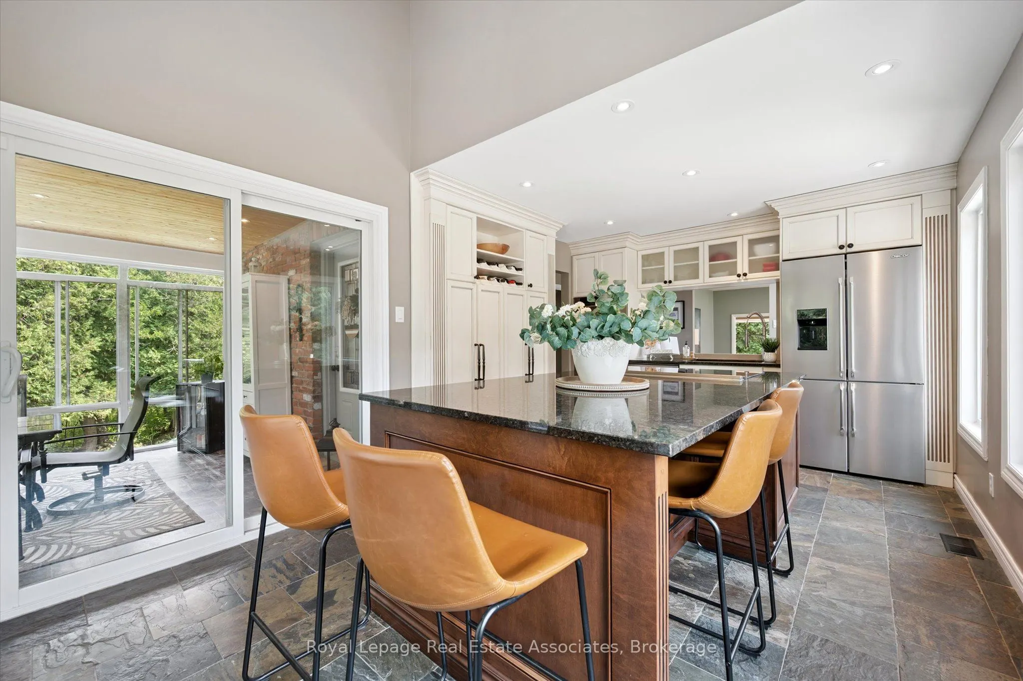 23 Brock Road N