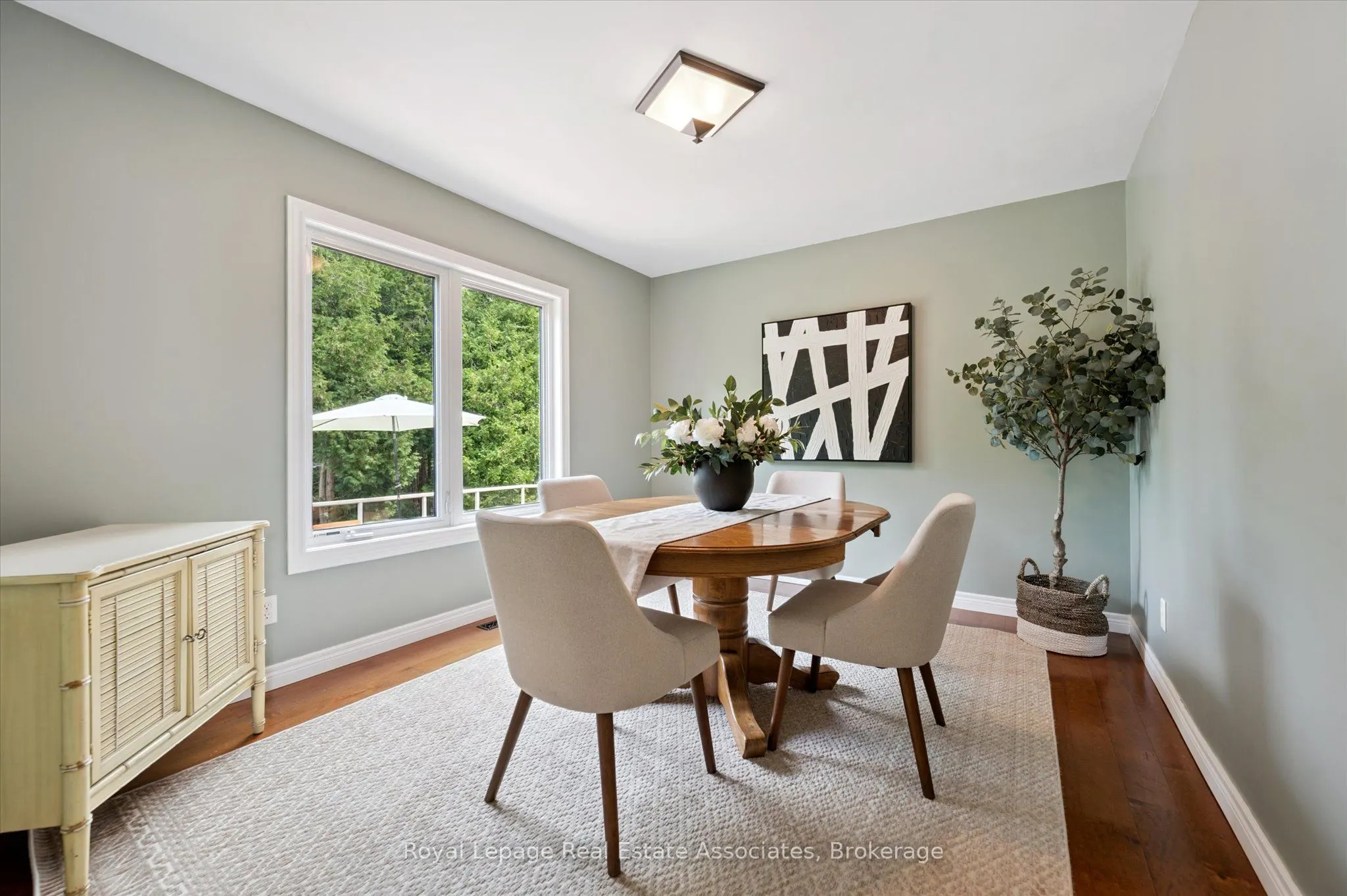 23 Brock Road N