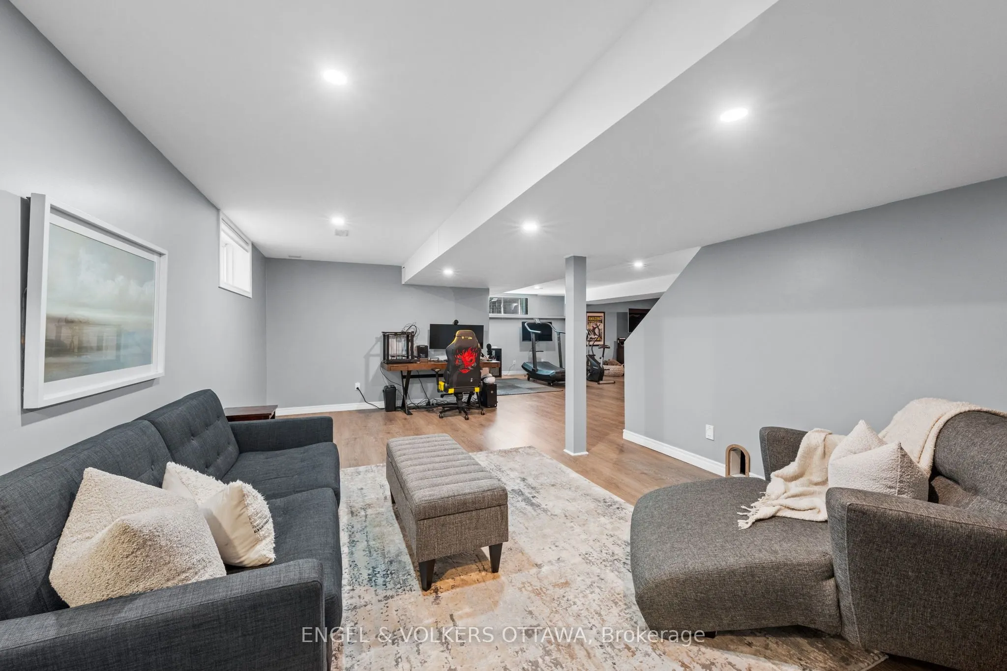 313 Colmar Street