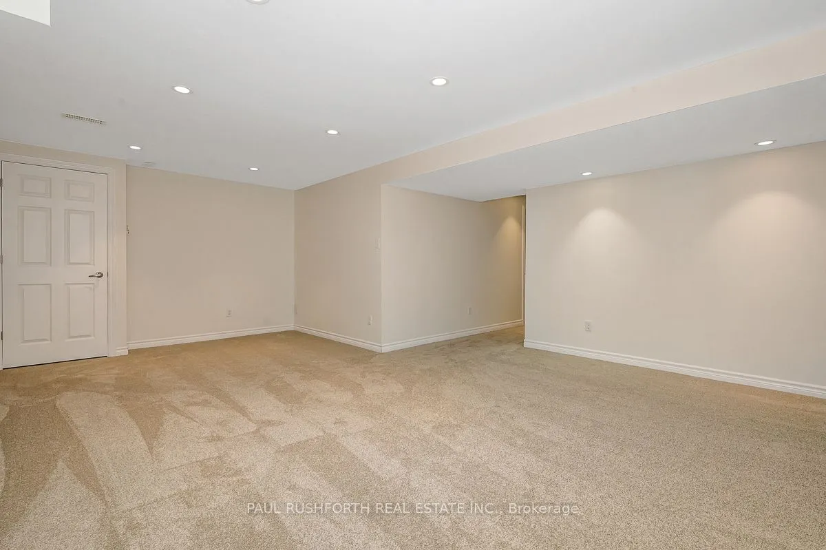 1601 HAYDON Circle