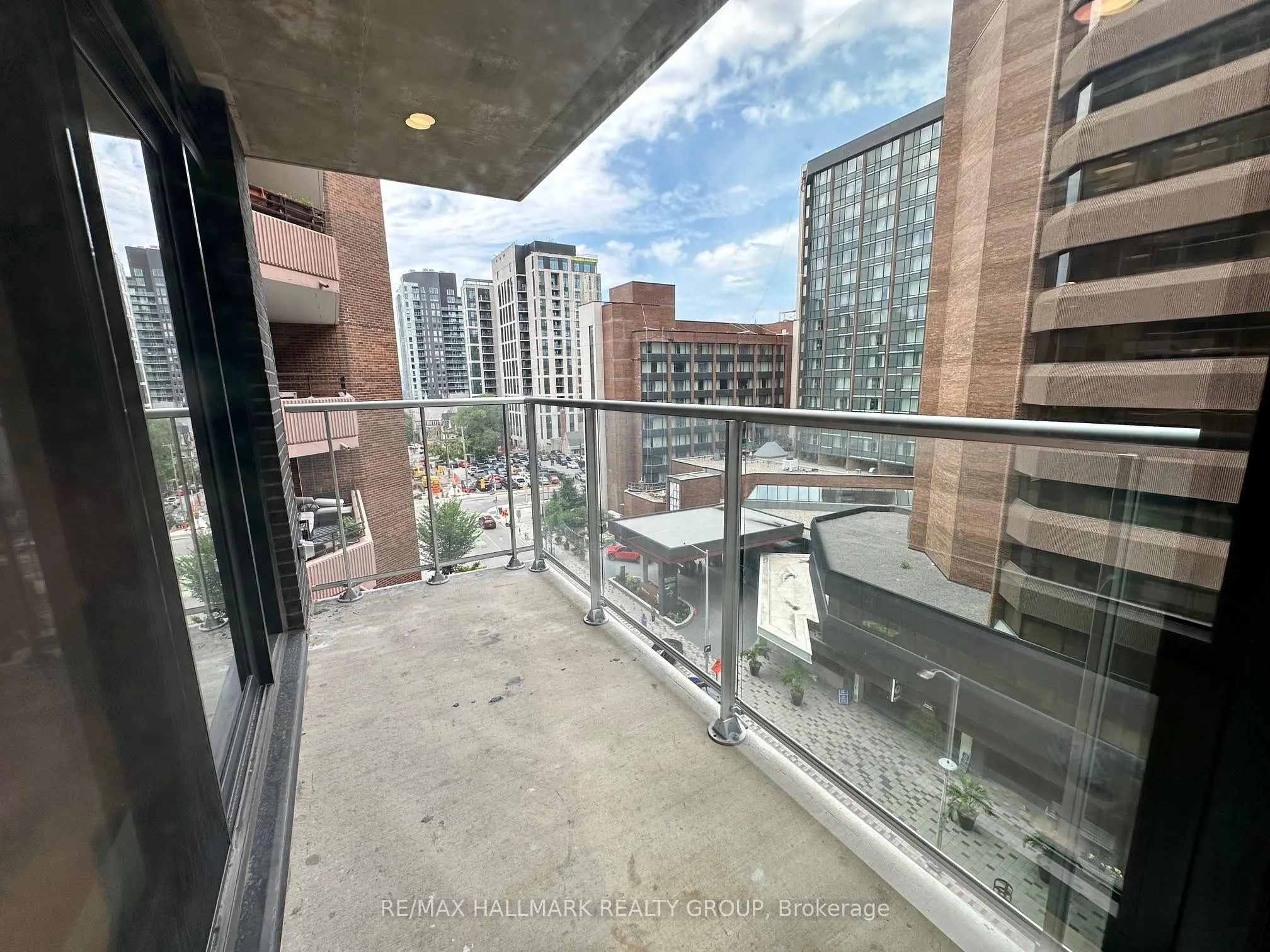 340 QUEEN Street, #701