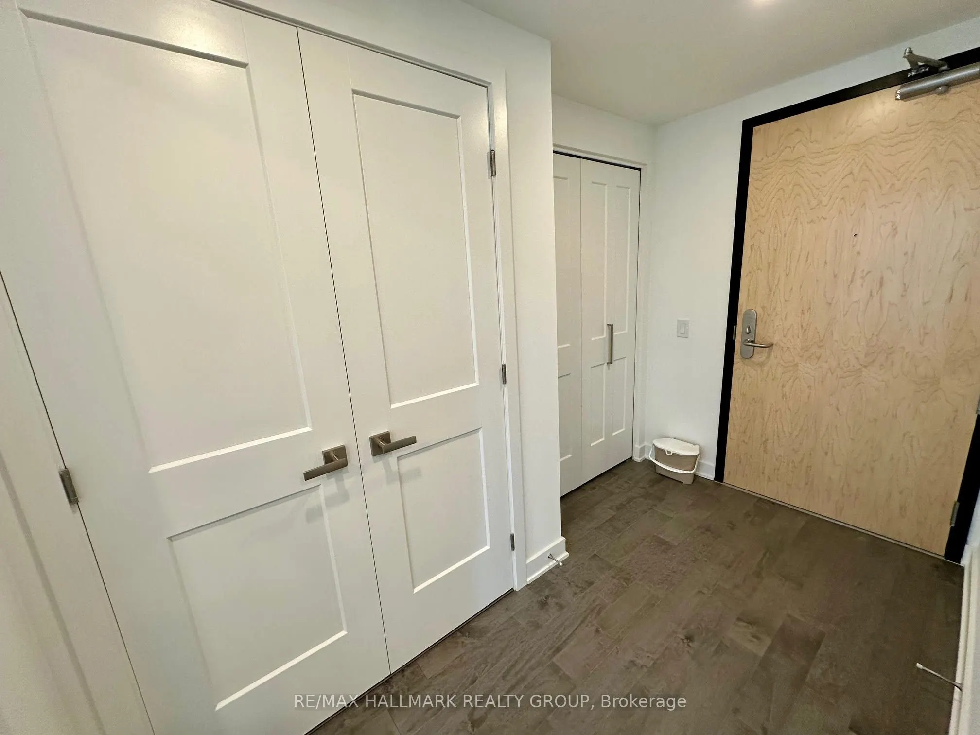 340 QUEEN Street, #706