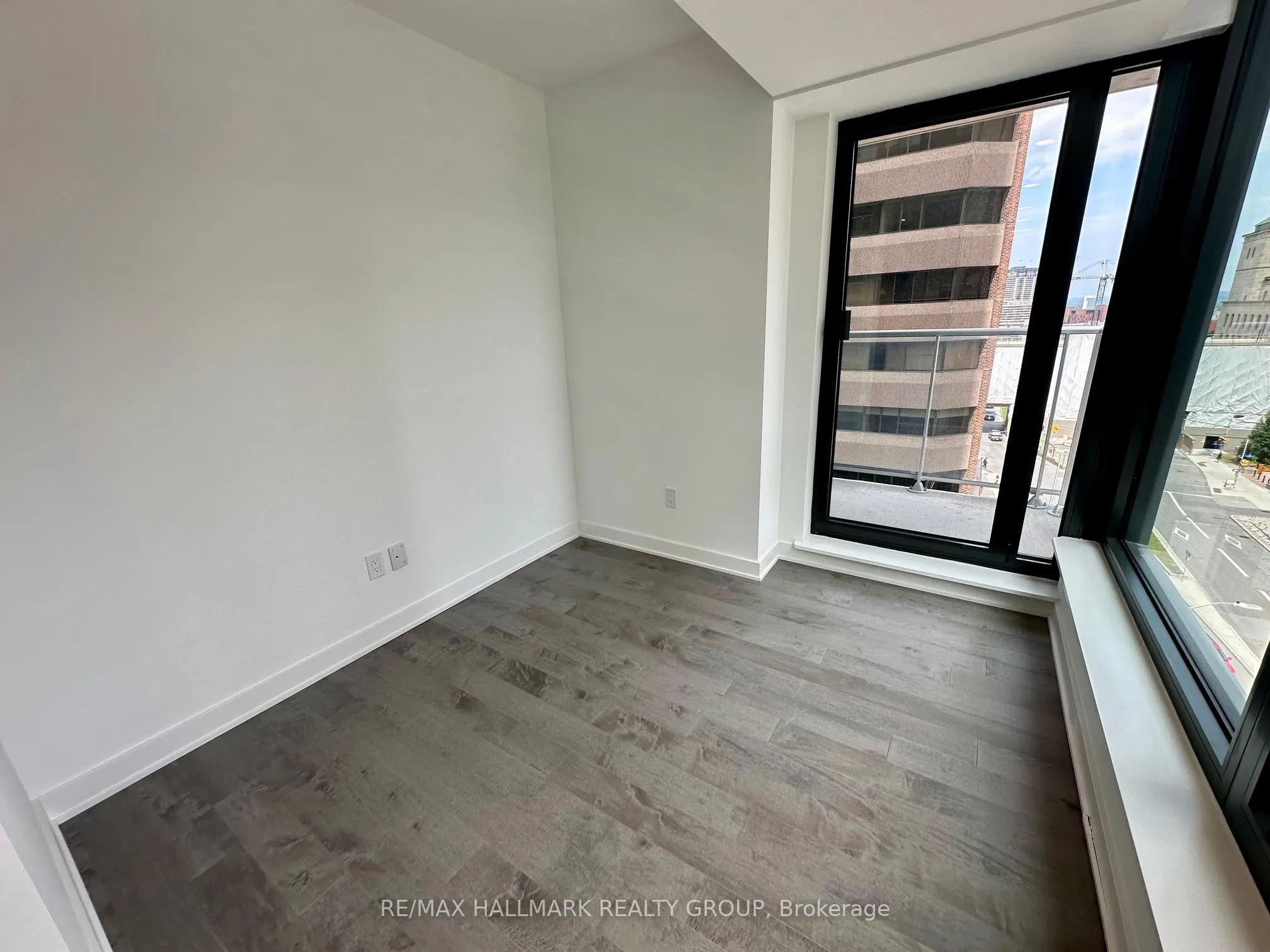 340 QUEEN Street, #706