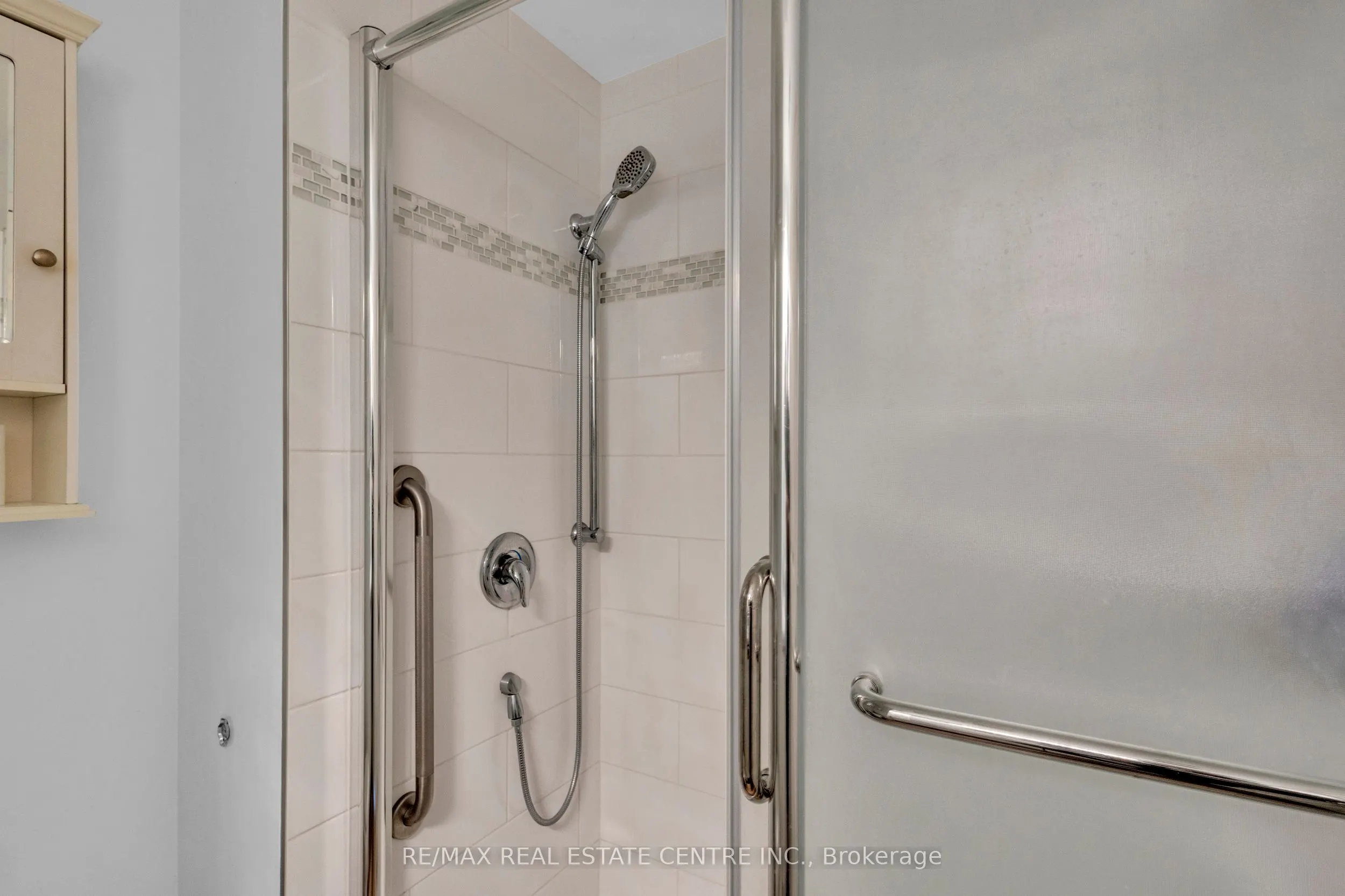 105 BAGOT Street, #202