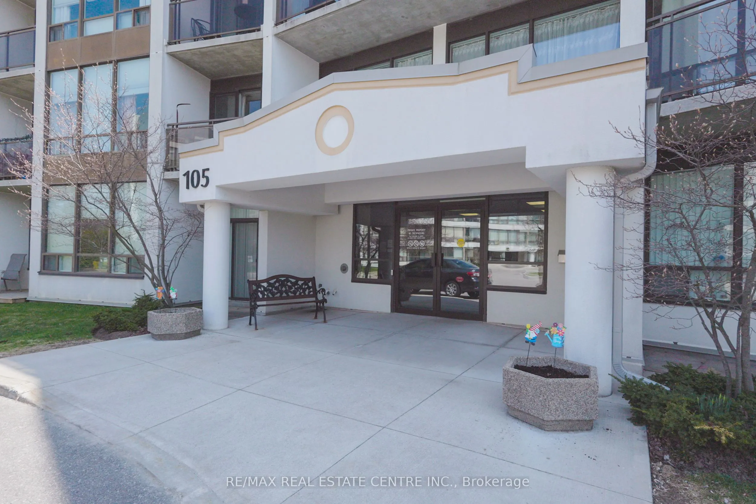105 BAGOT Street, #202