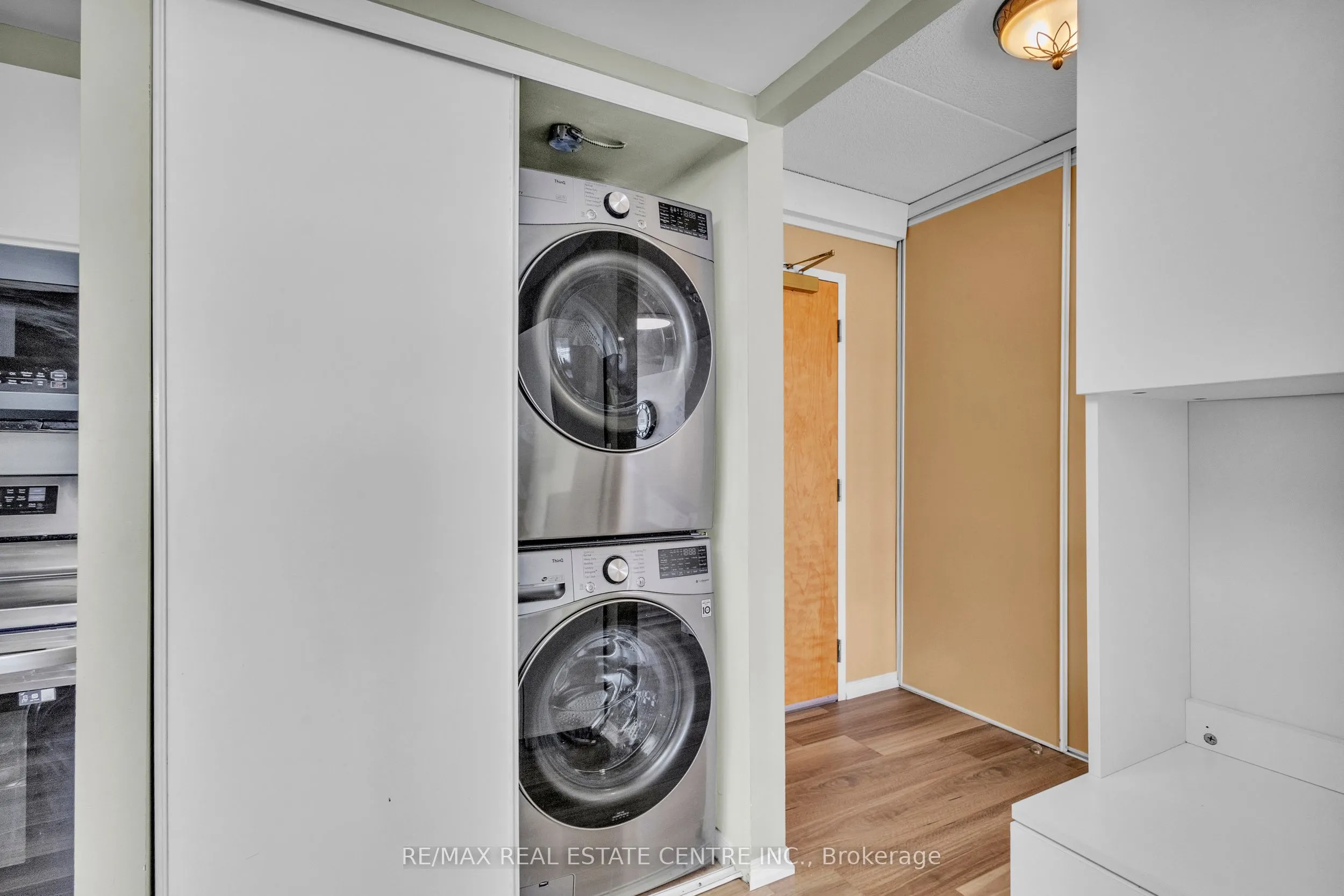 105 BAGOT Street, #202