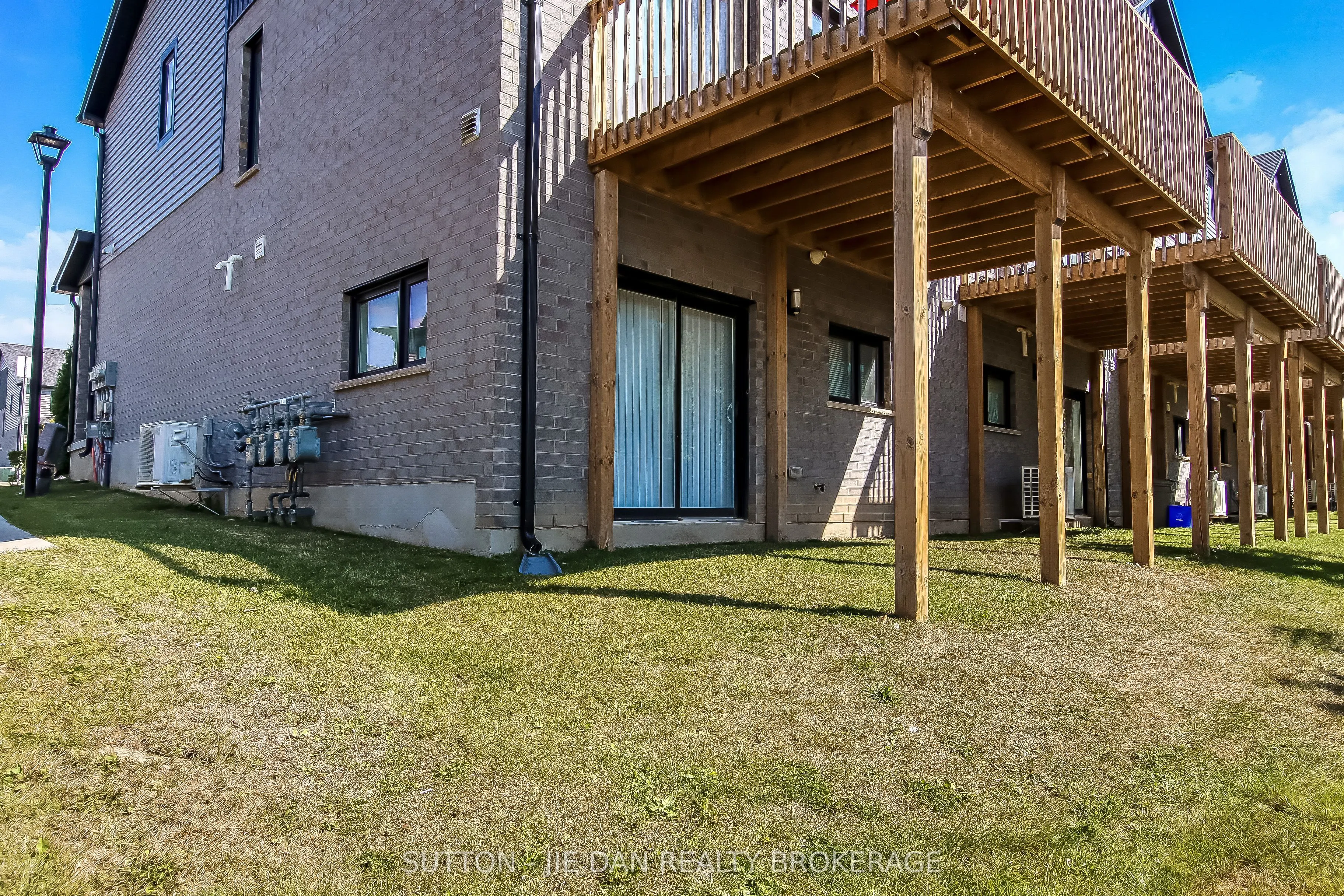 819 KLEINBURG Drive, #2