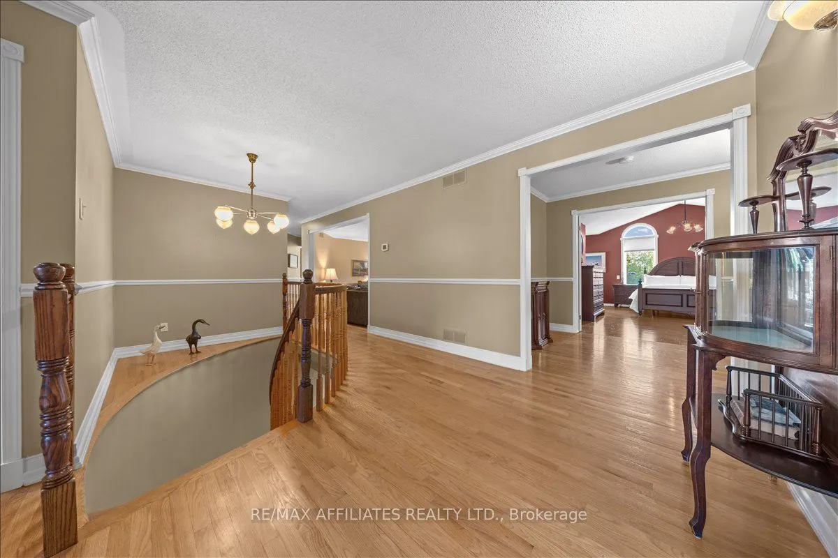 1266 Barnwell Crescent
