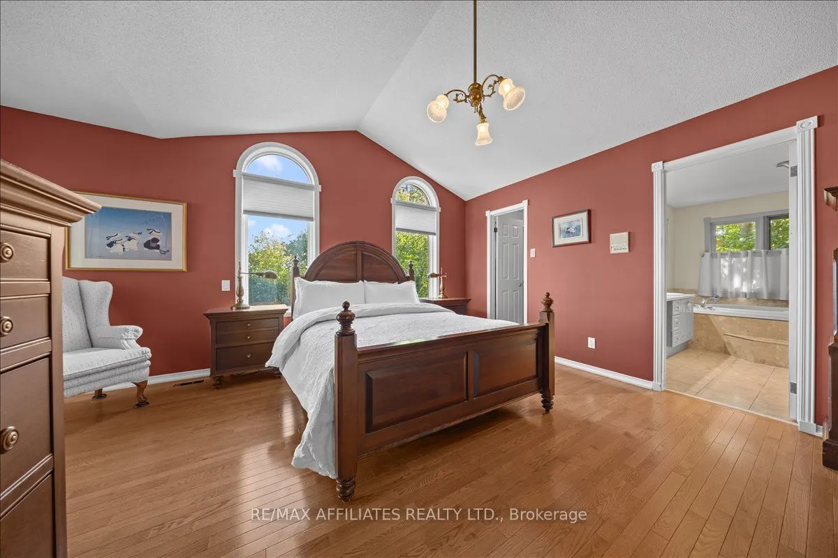 1266 Barnwell Crescent