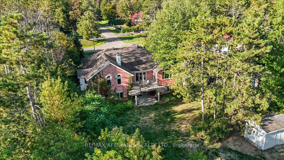 1266 Barnwell Crescent