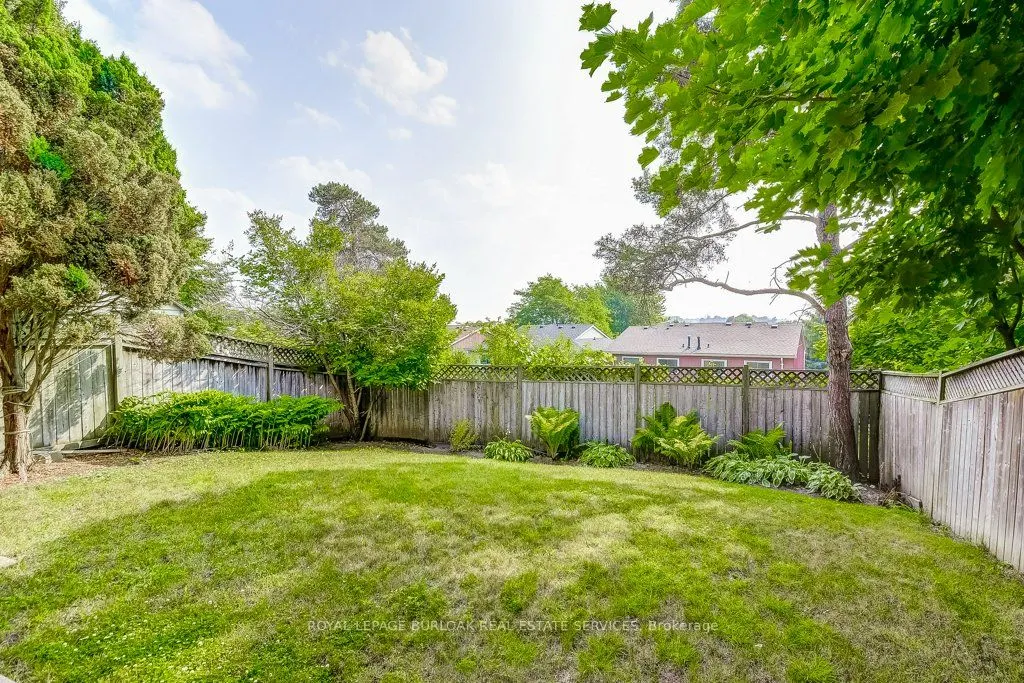 581 College Avenue W