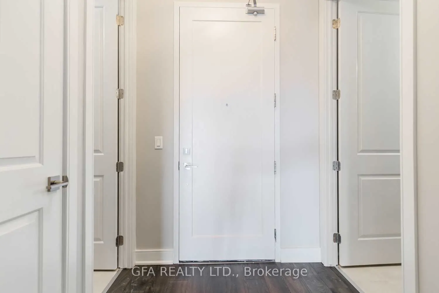 150 Main Street W, #1105
