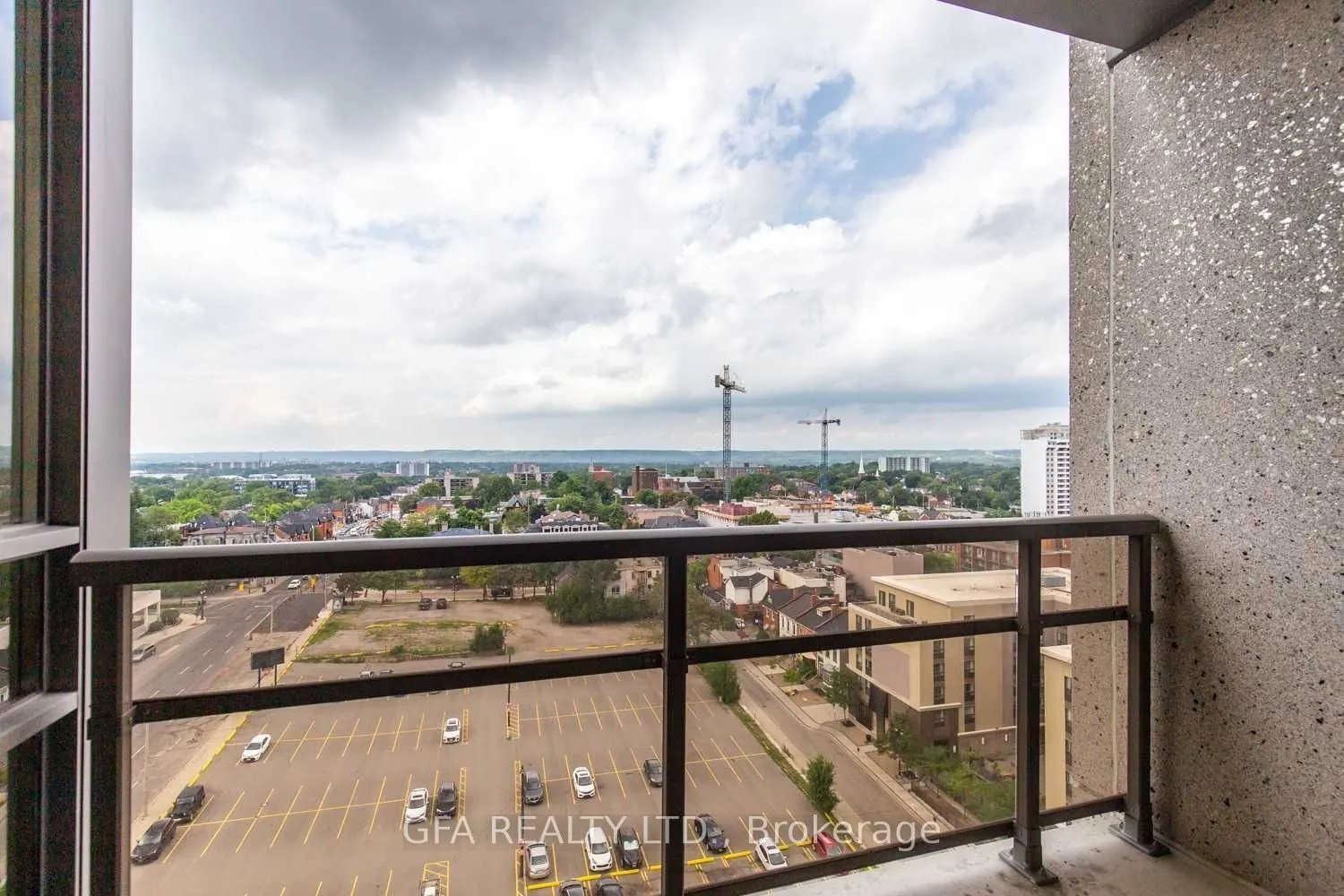 150 Main Street W, #1105