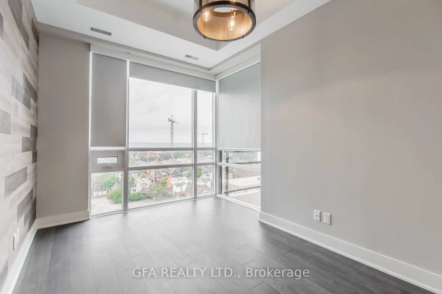150 Main Street W, #1105
