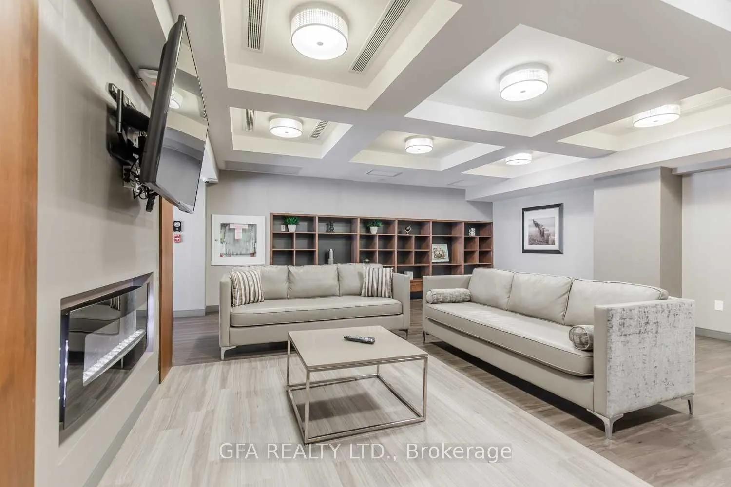 150 Main Street W, #1105