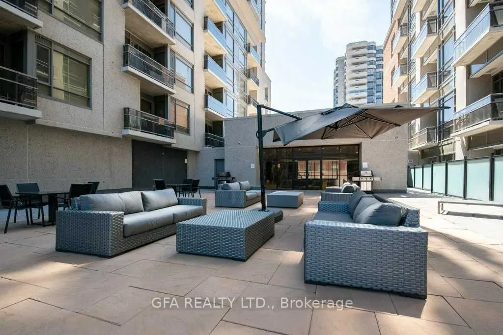 150 Main Street W, #1105