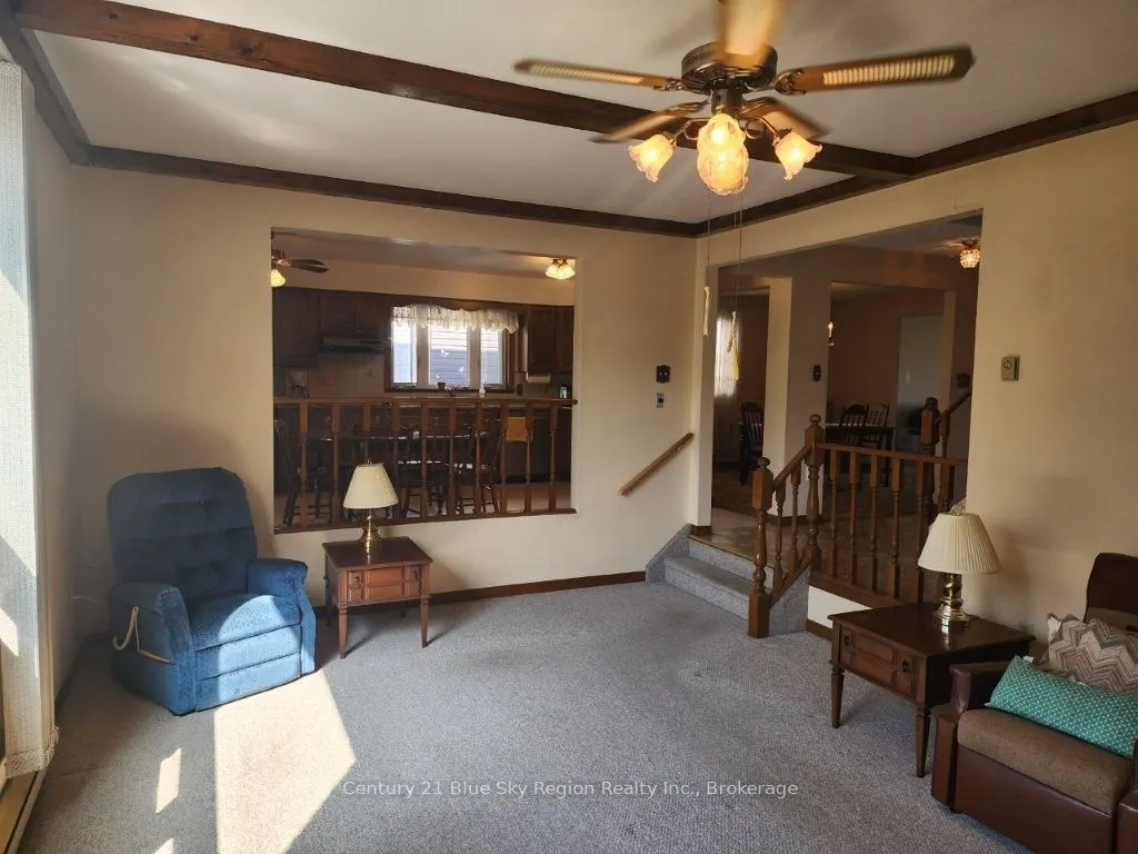 403 Princess Street W