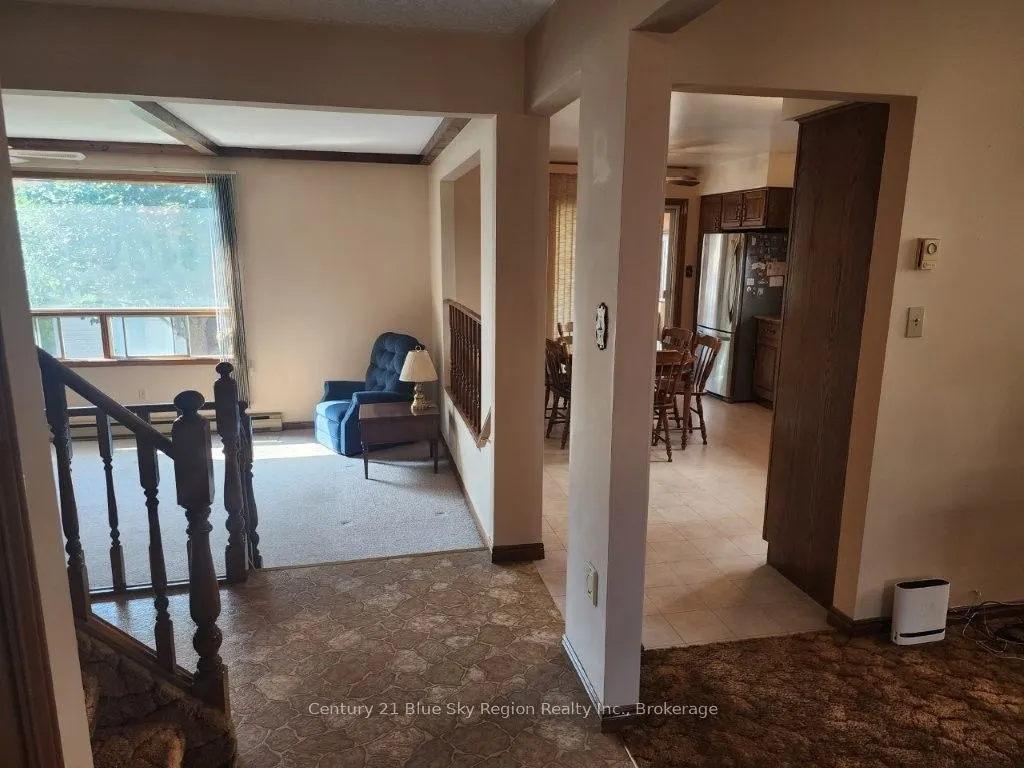 403 Princess Street W