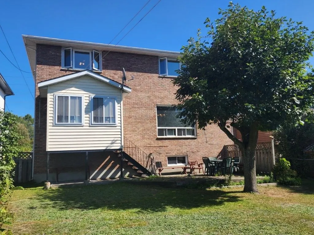 403 Princess Street W