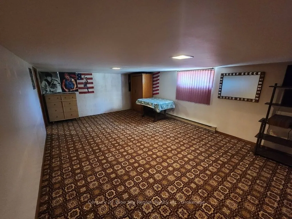 403 Princess Street W