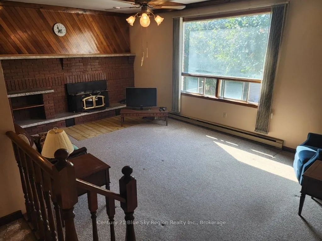 403 Princess Street W