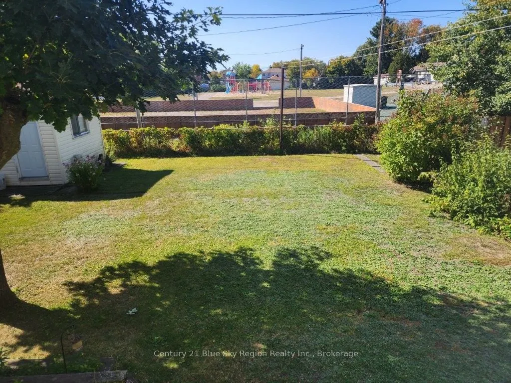 403 Princess Street W