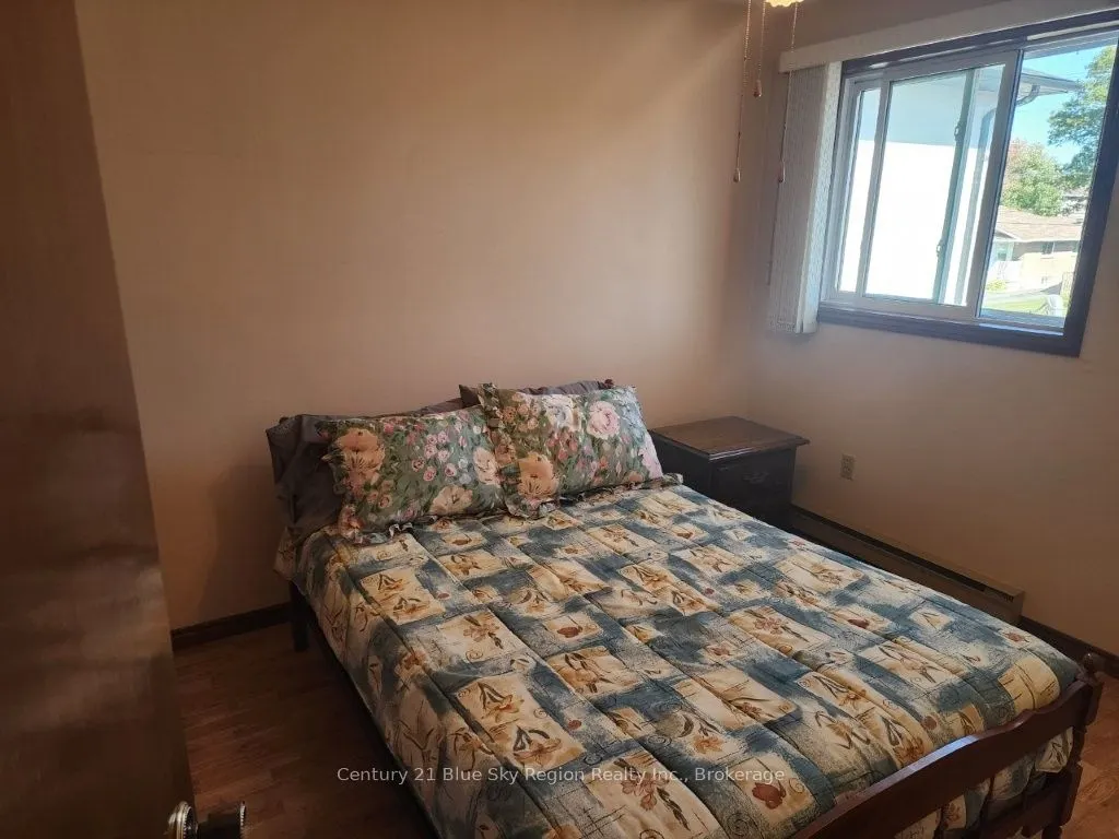 403 Princess Street W