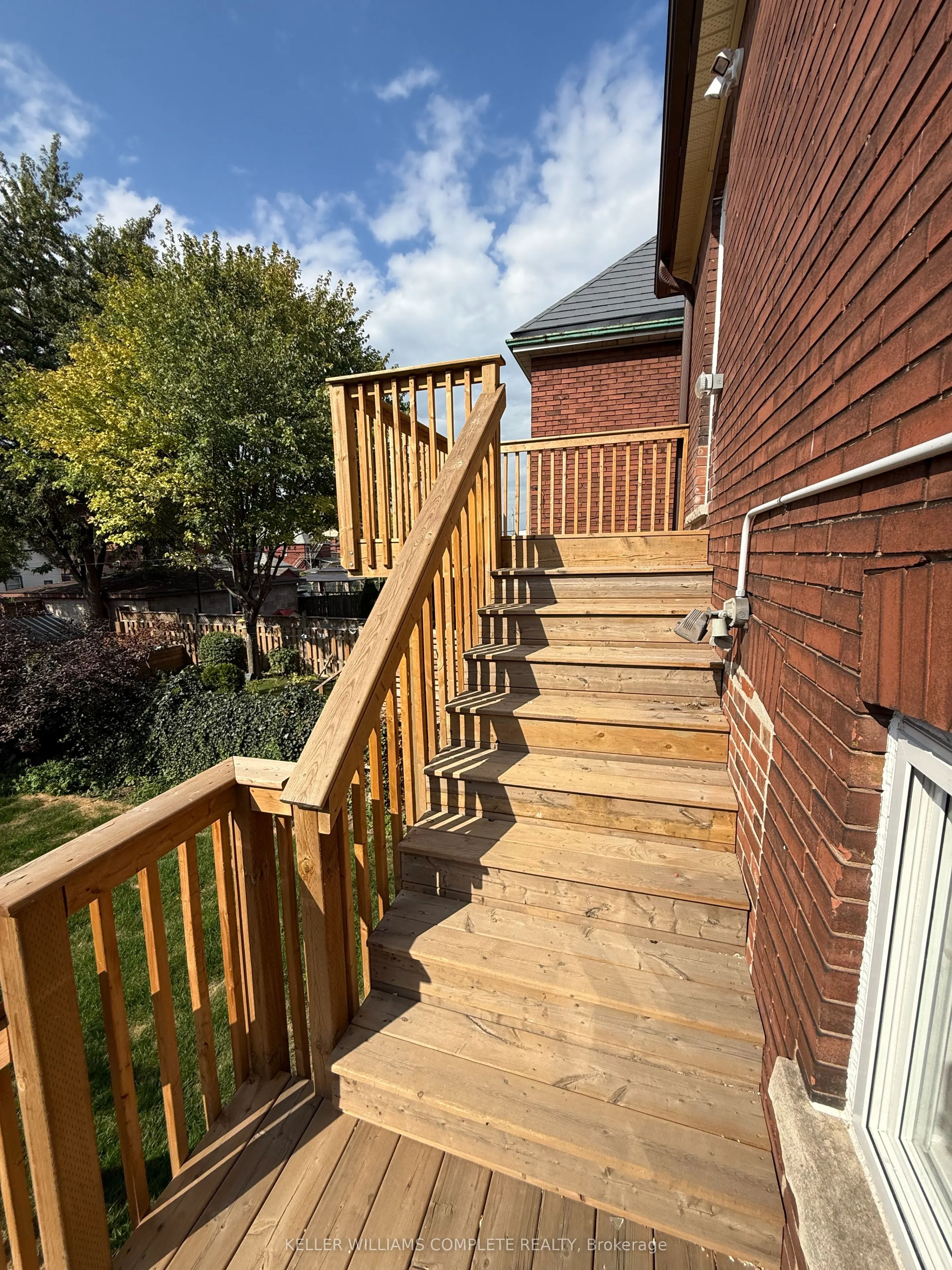 187 STIRTON Street, #Upper & Attic