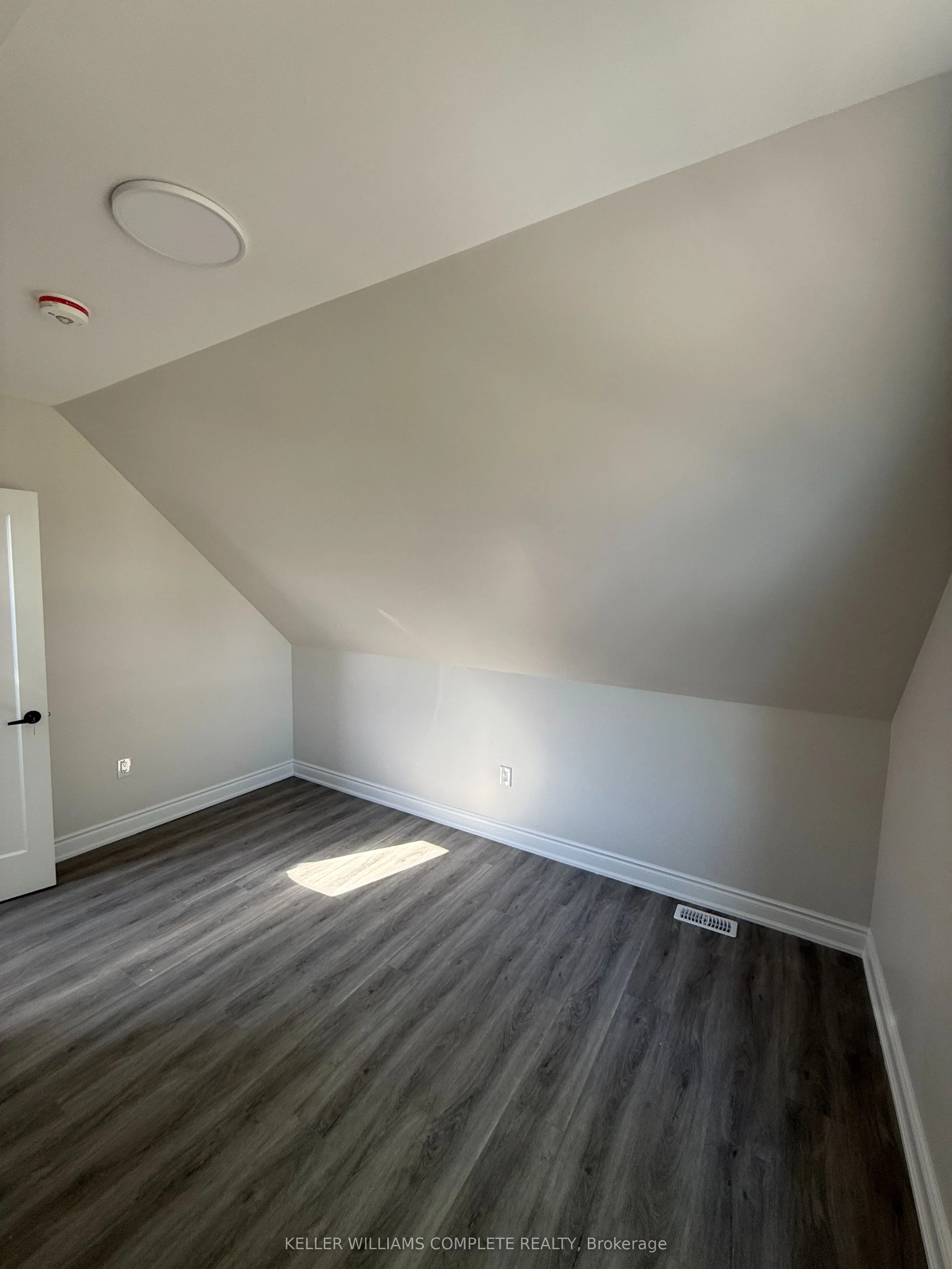 187 STIRTON Street, #Upper & Attic