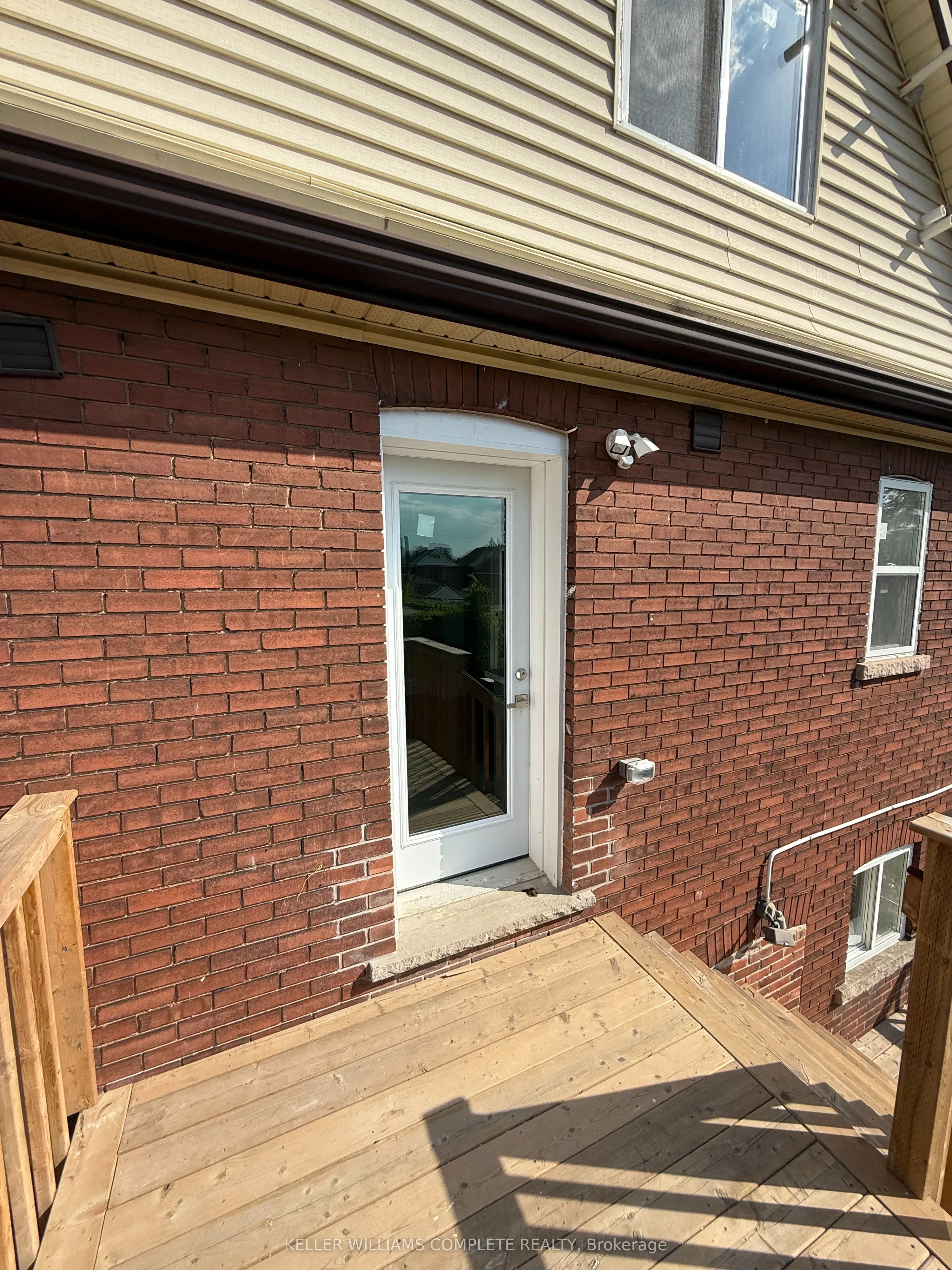 187 STIRTON Street, #Upper & Attic