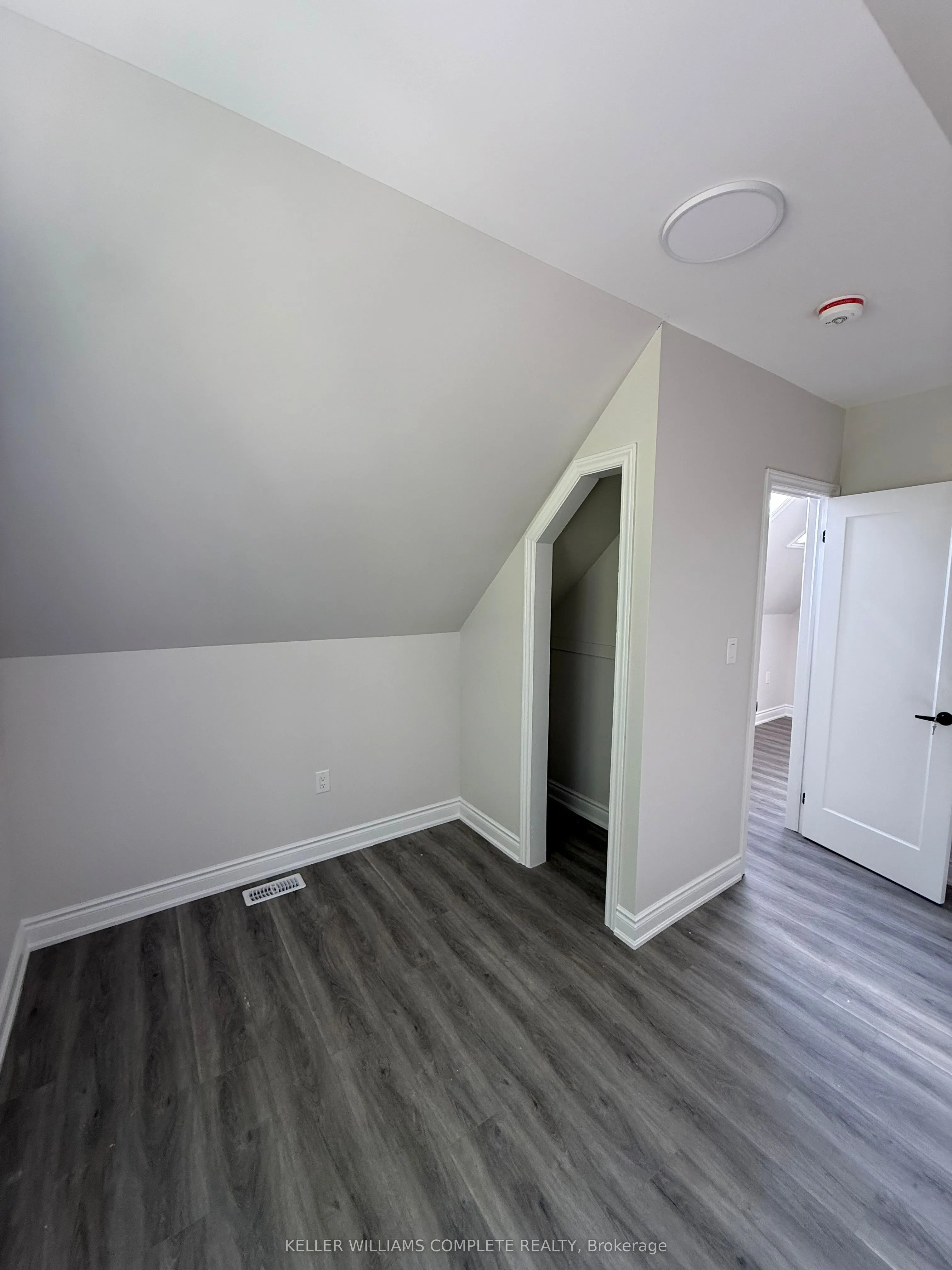 187 STIRTON Street, #Upper & Attic