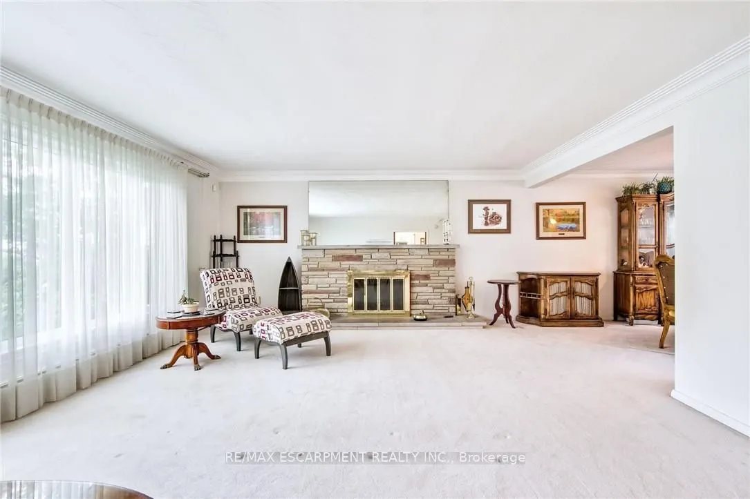 3546 Eton Crescent