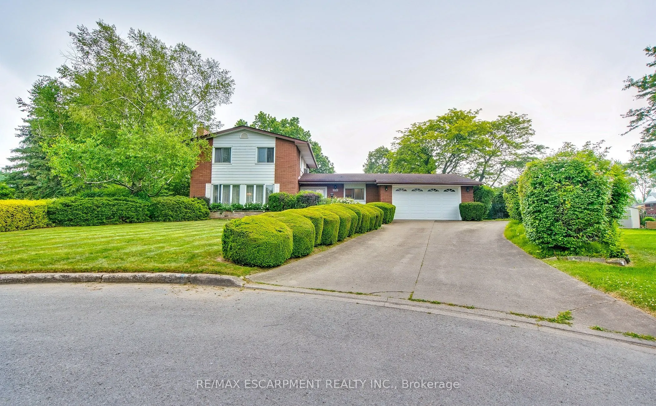 3546 Eton Crescent