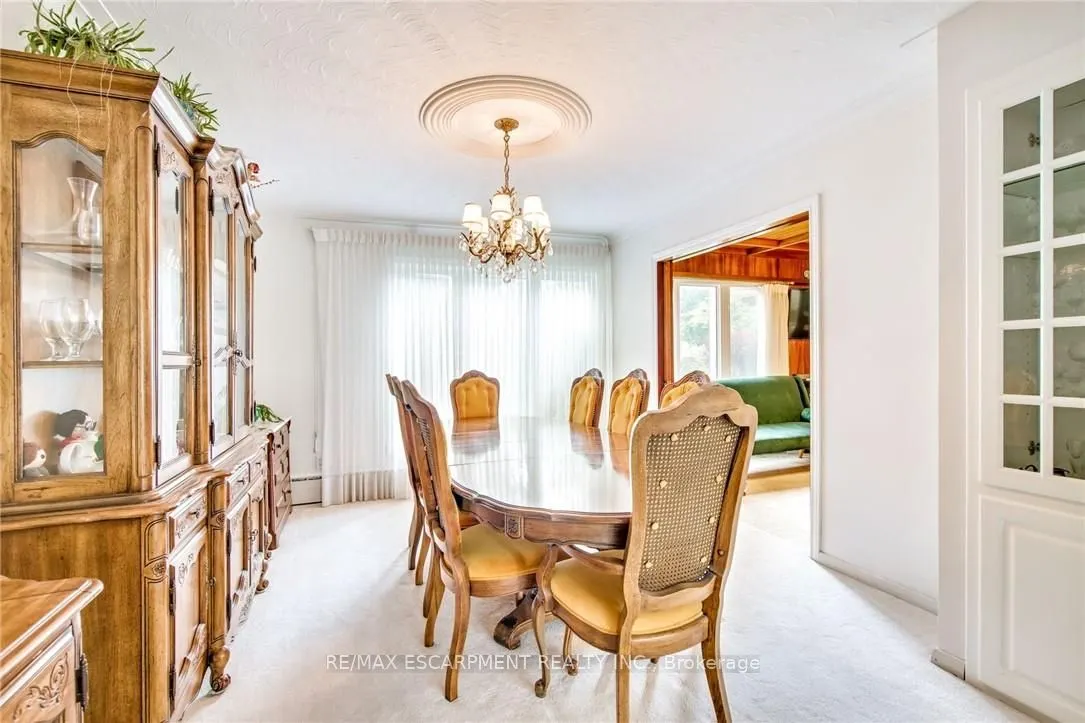 3546 Eton Crescent