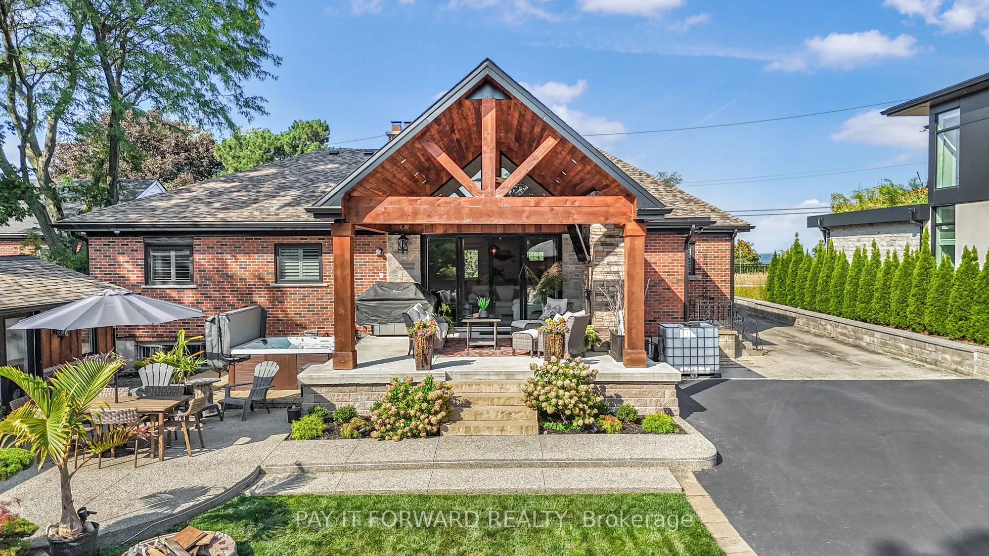 60 Mountain Brow Boulevard