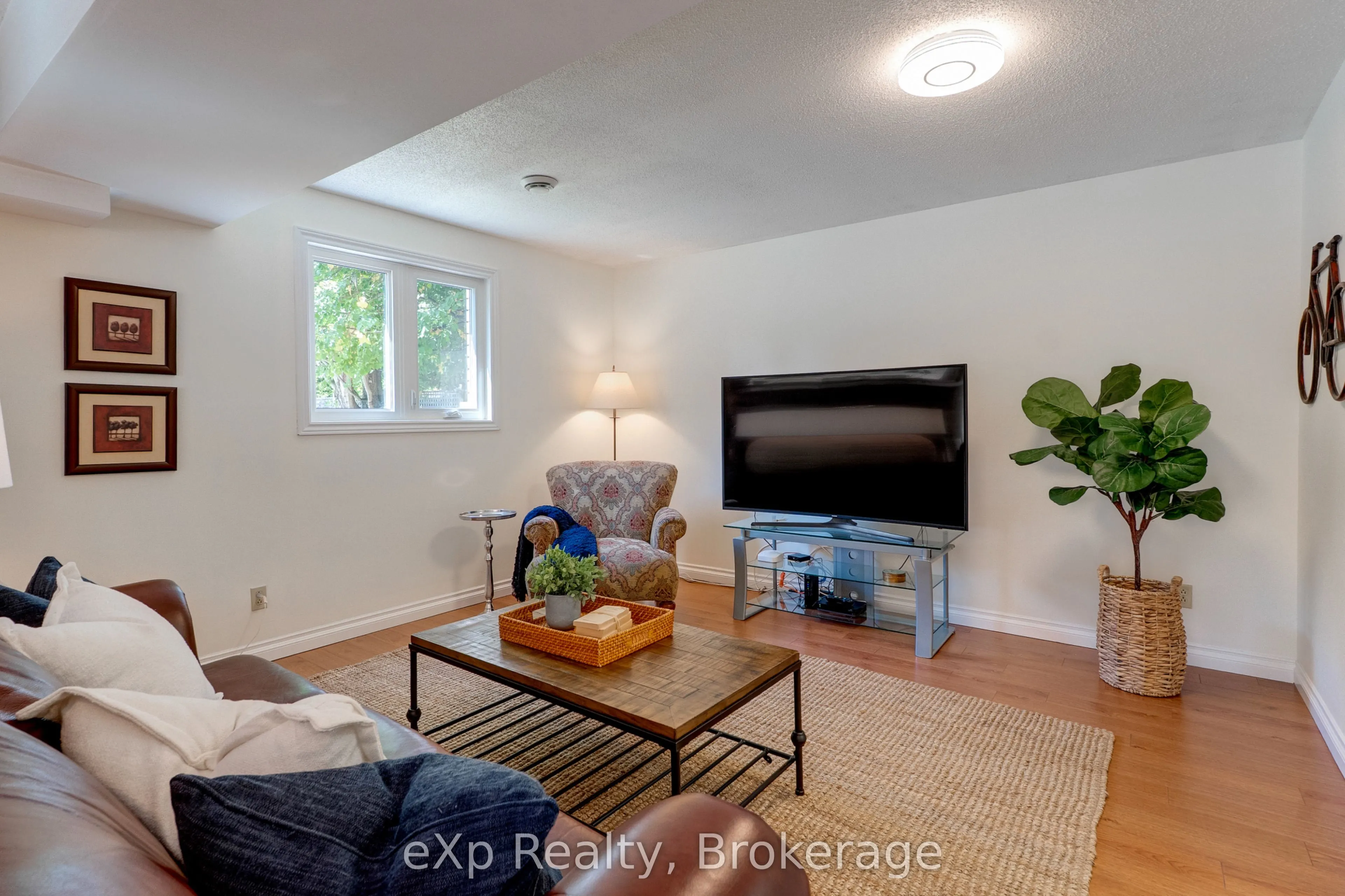 4145 Fernand Avenue