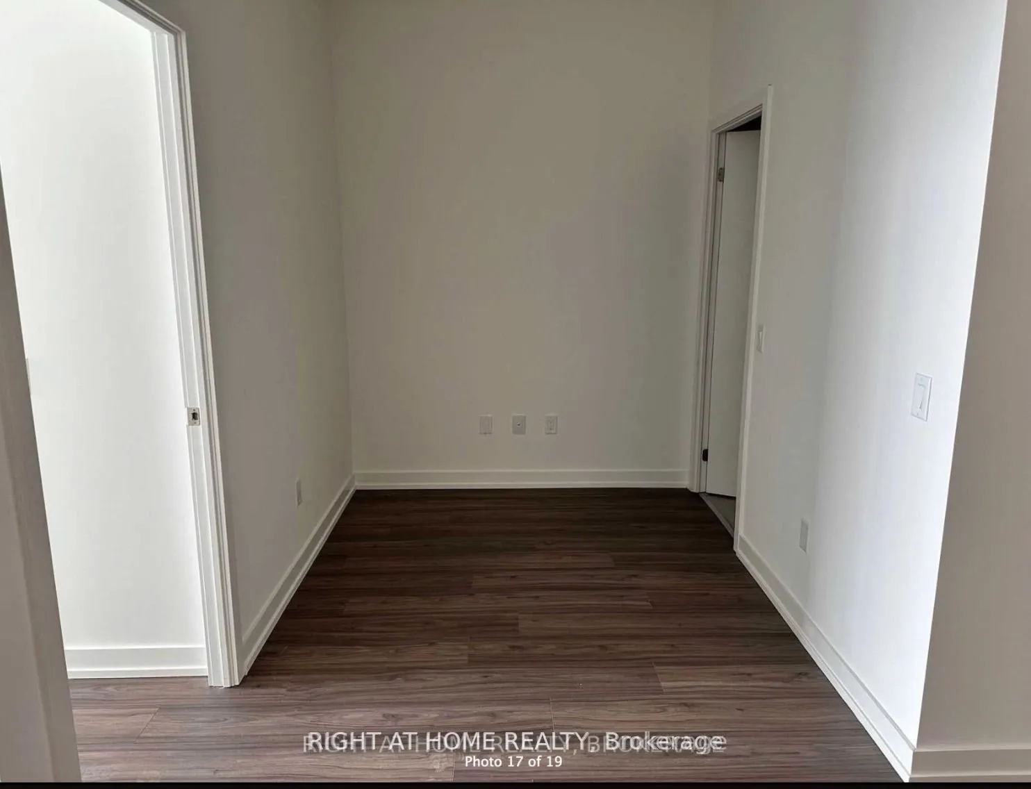 55 Duke Street W, #415