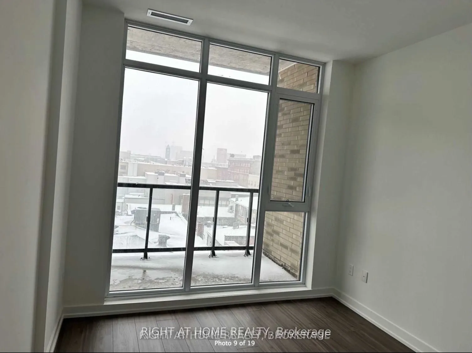 55 Duke Street W, #415