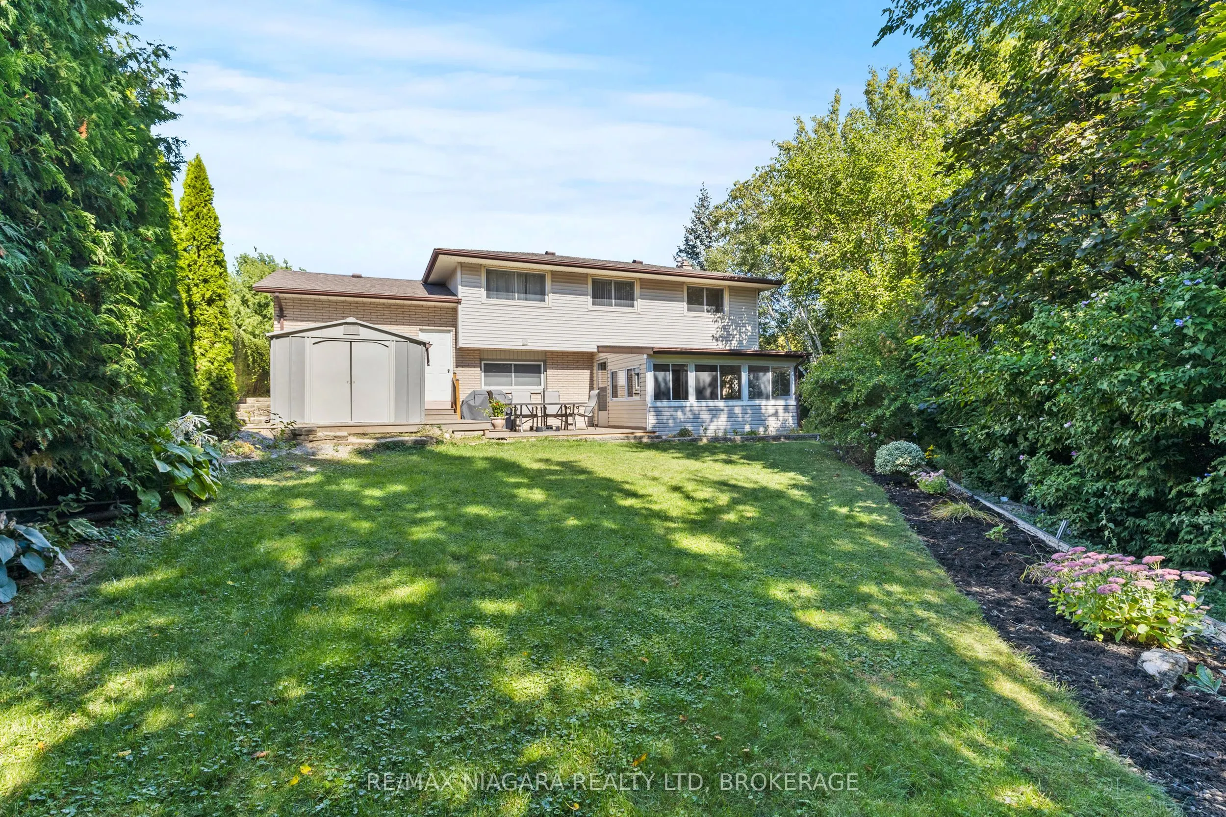 294 Lakeshore Road