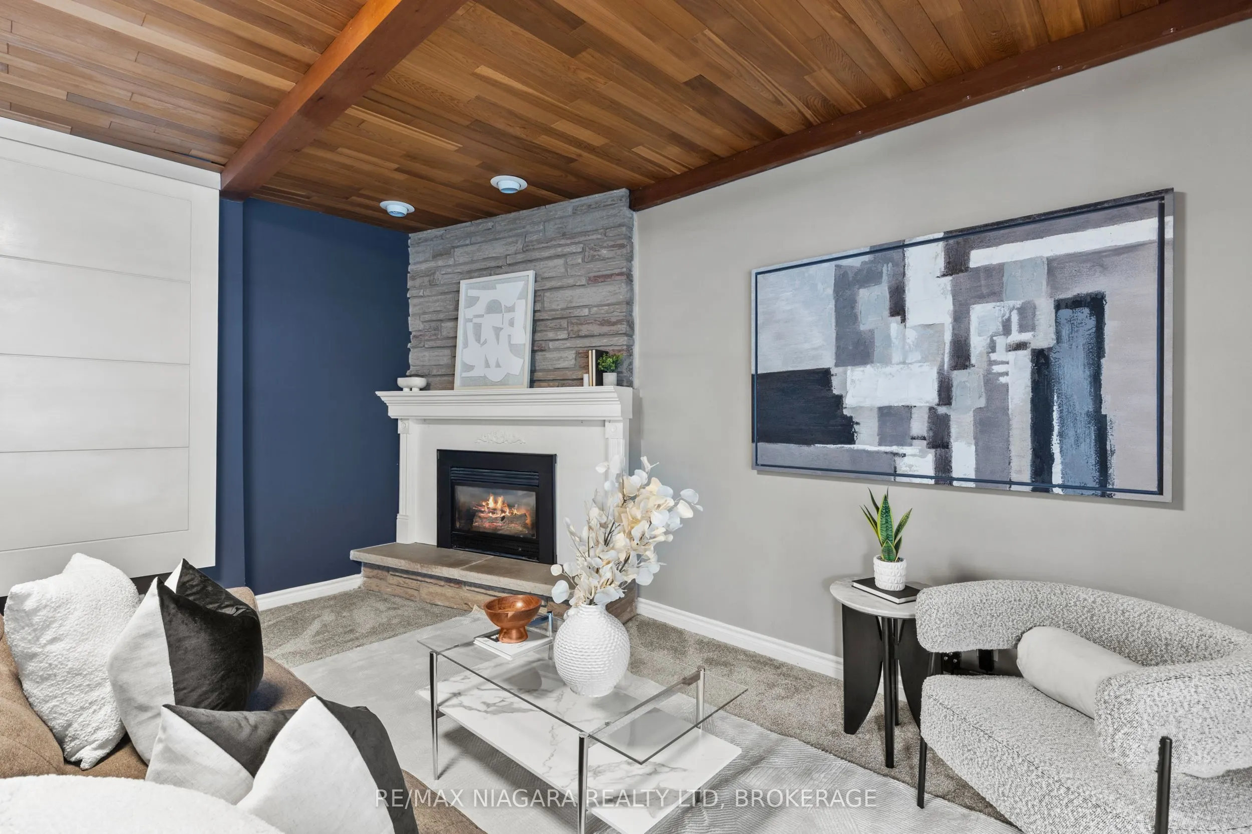 294 Lakeshore Road