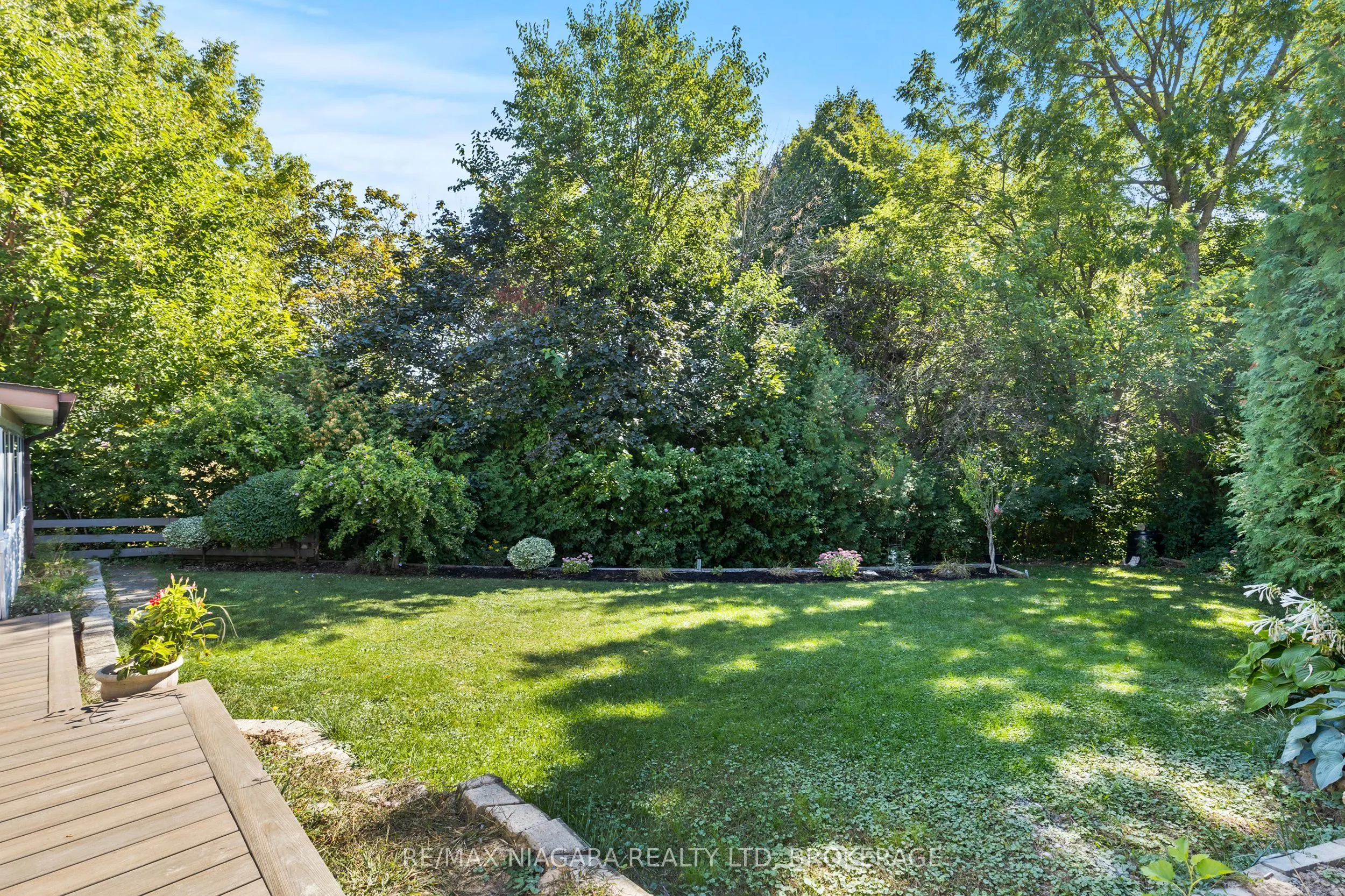 294 Lakeshore Road