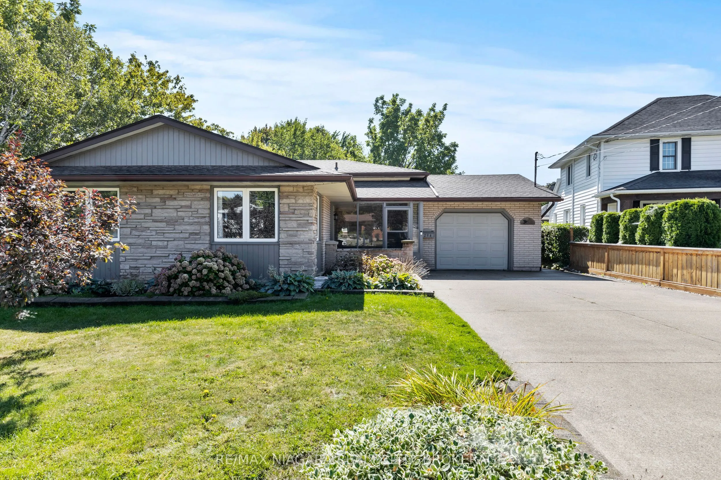 294 Lakeshore Road