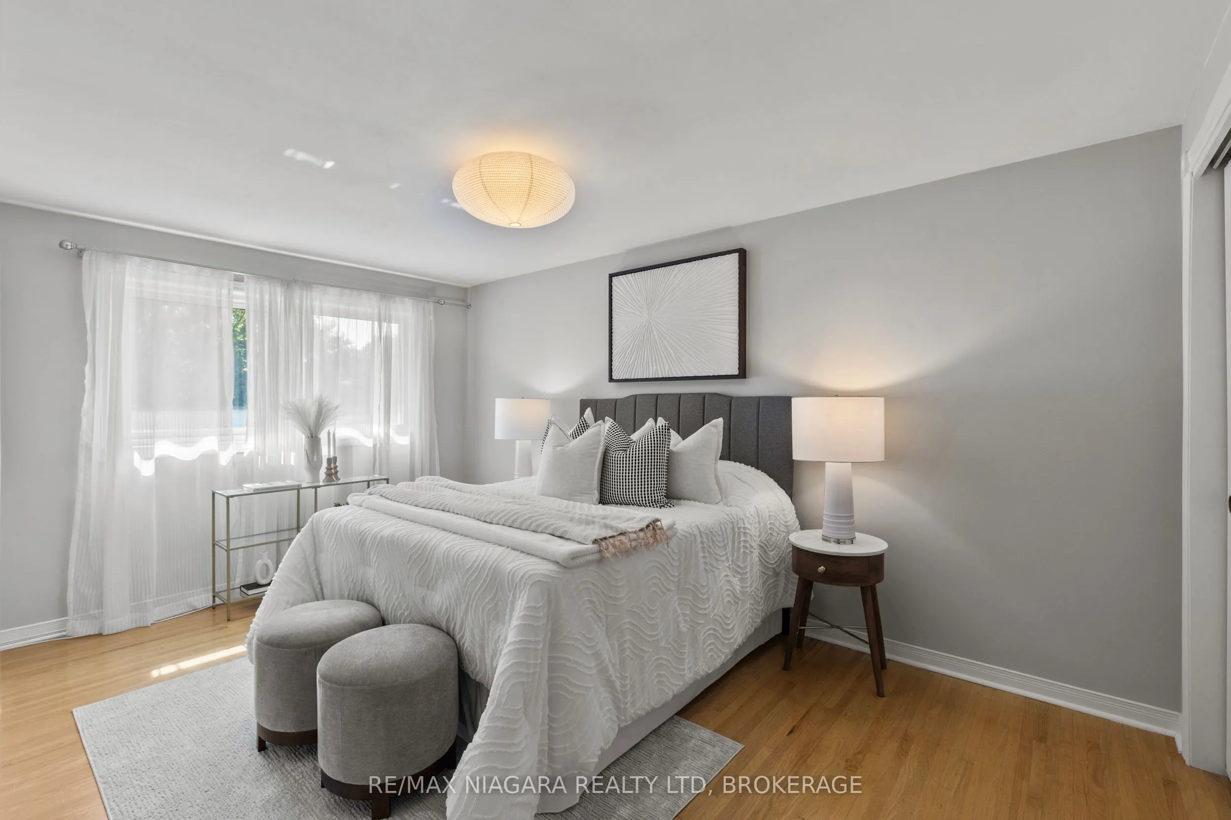 294 Lakeshore Road