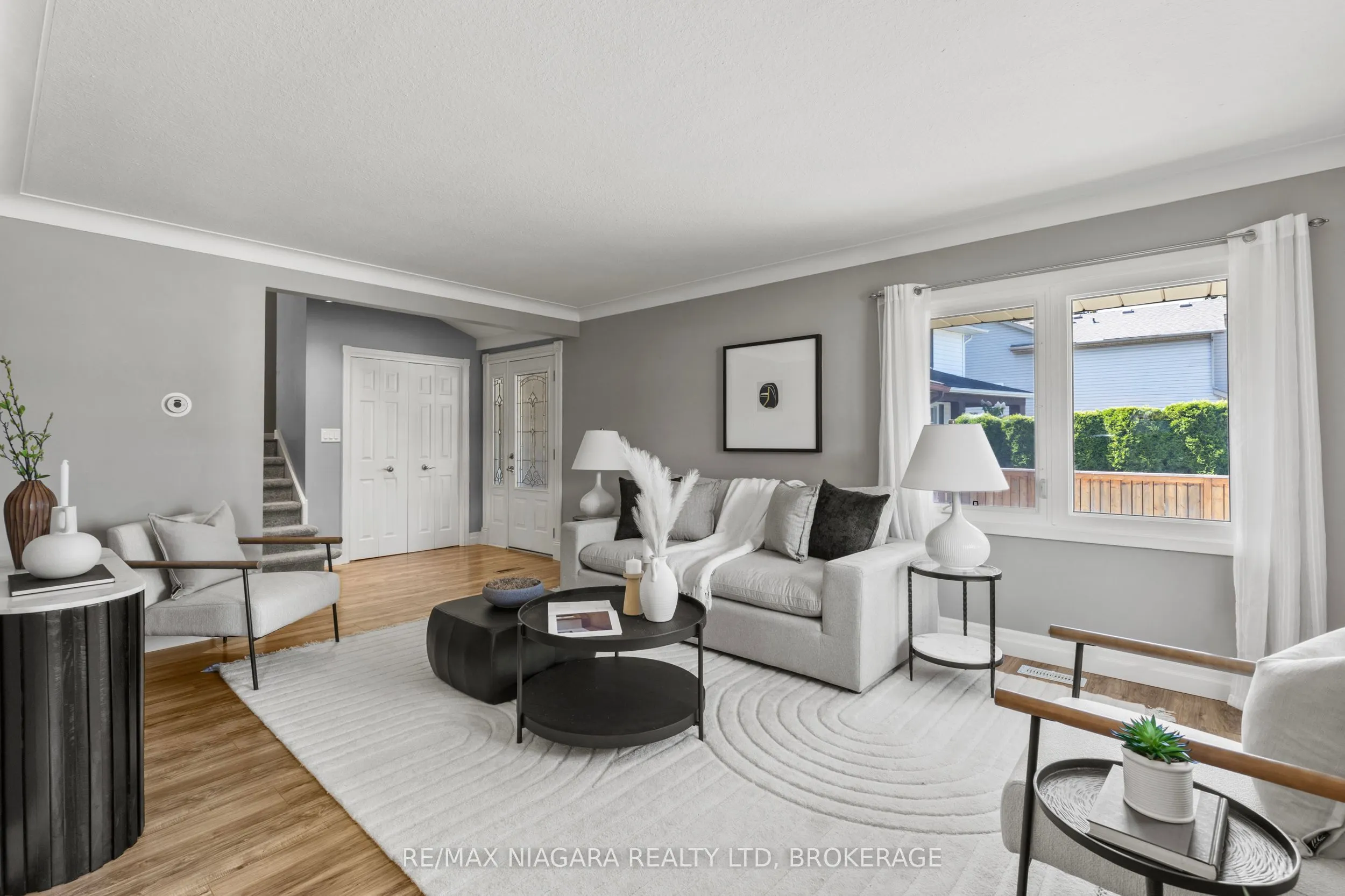 294 Lakeshore Road