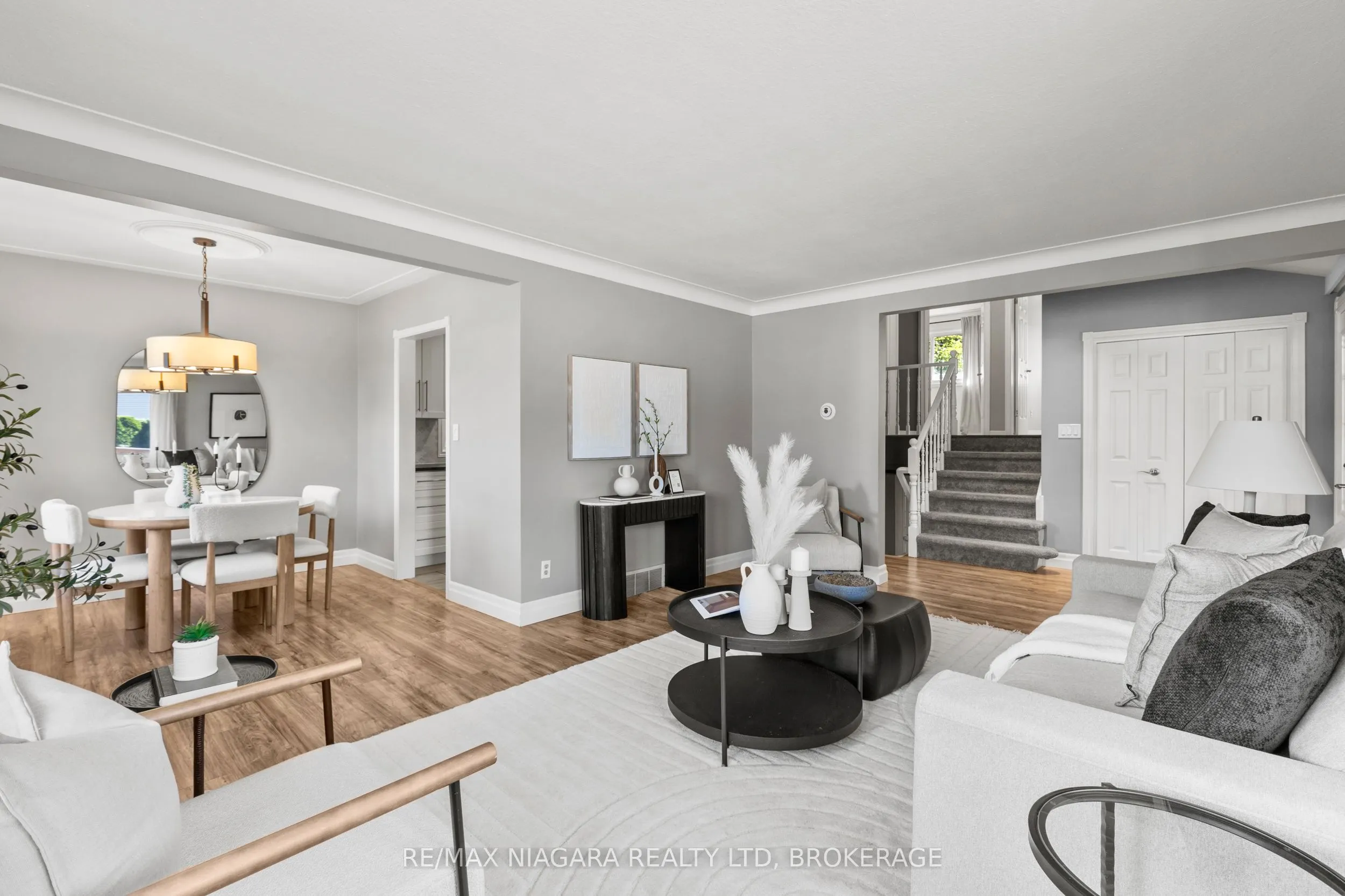 294 Lakeshore Road
