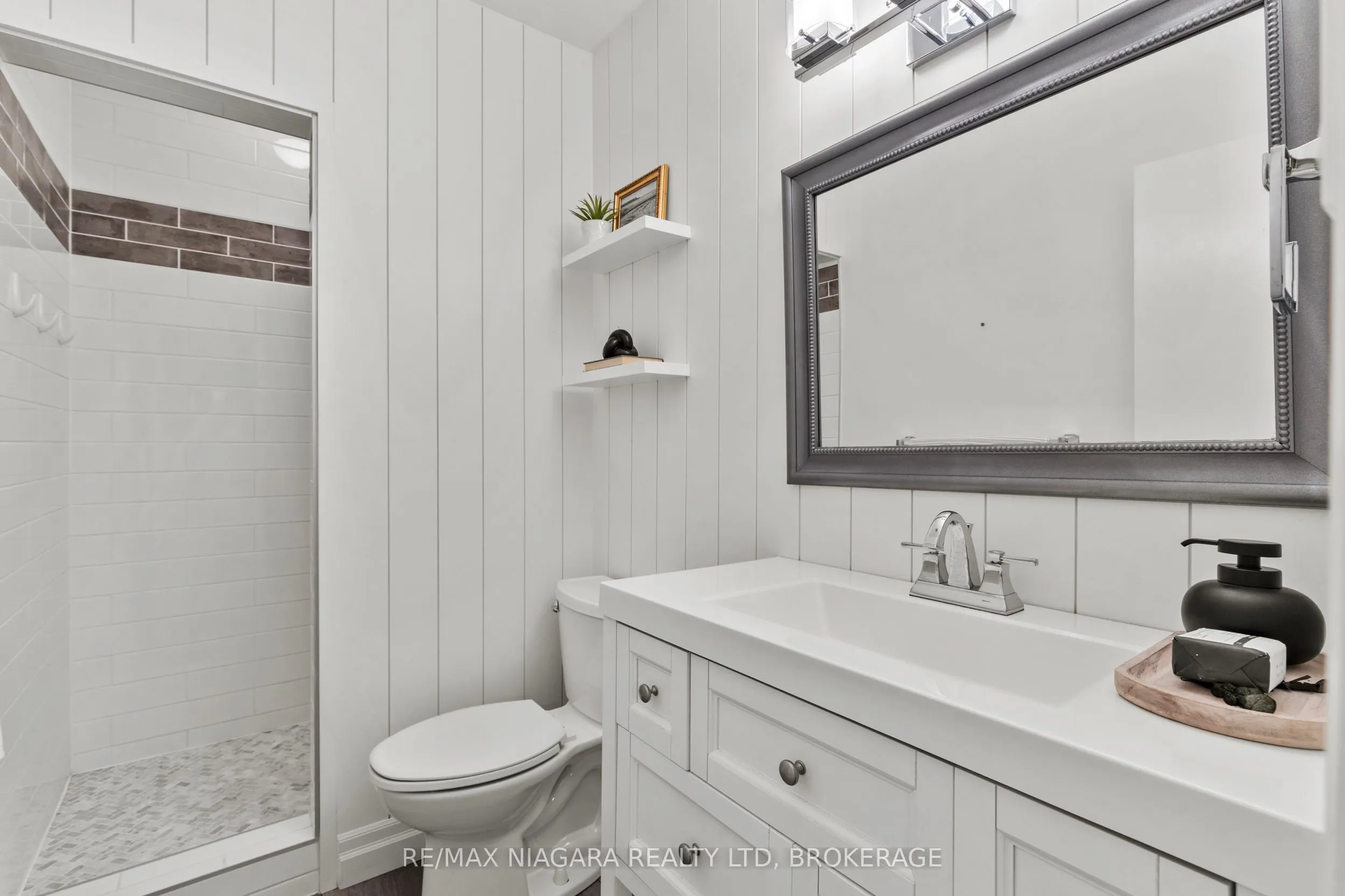 294 Lakeshore Road