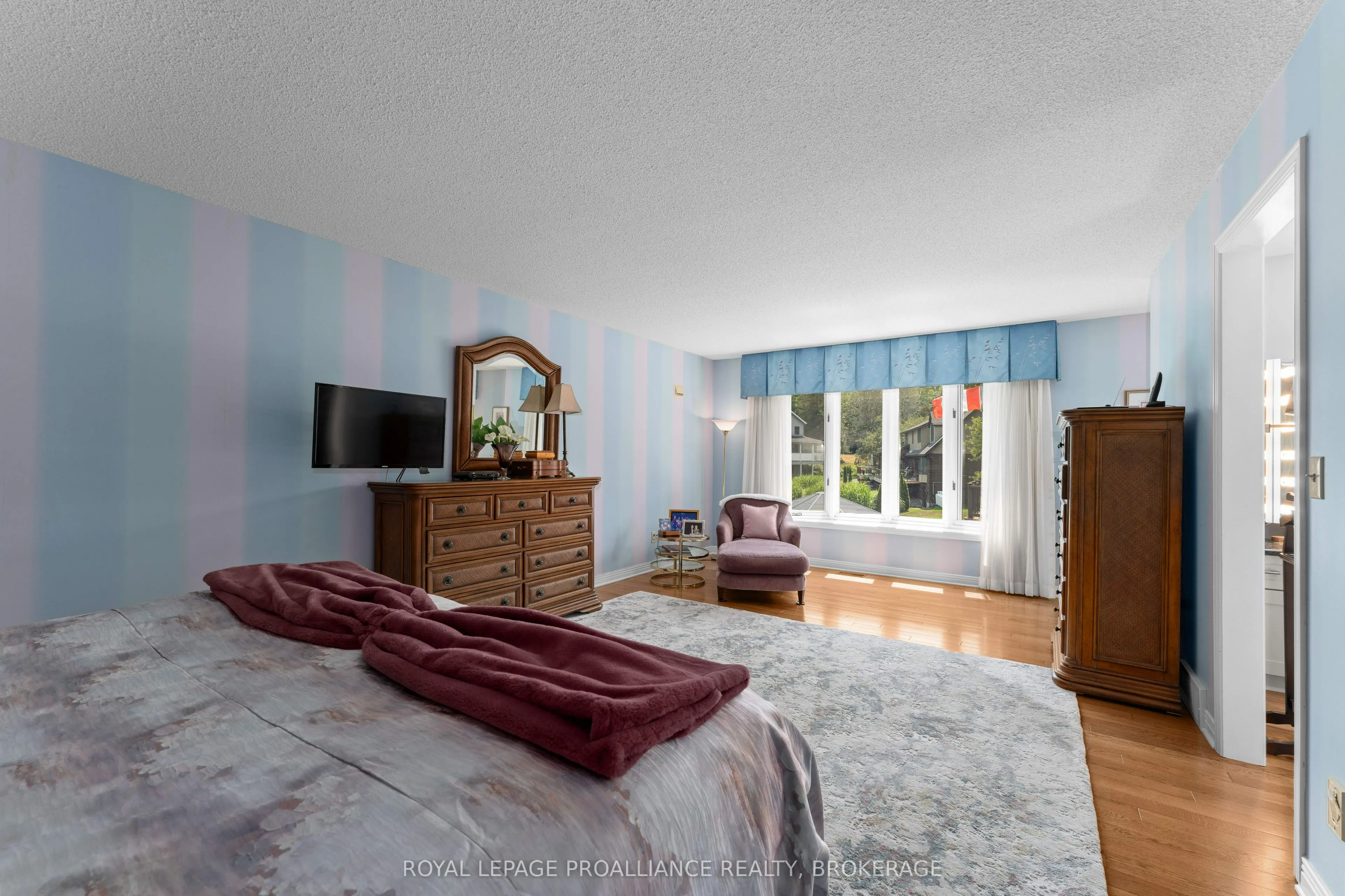 1673 St. Lawrence Avenue